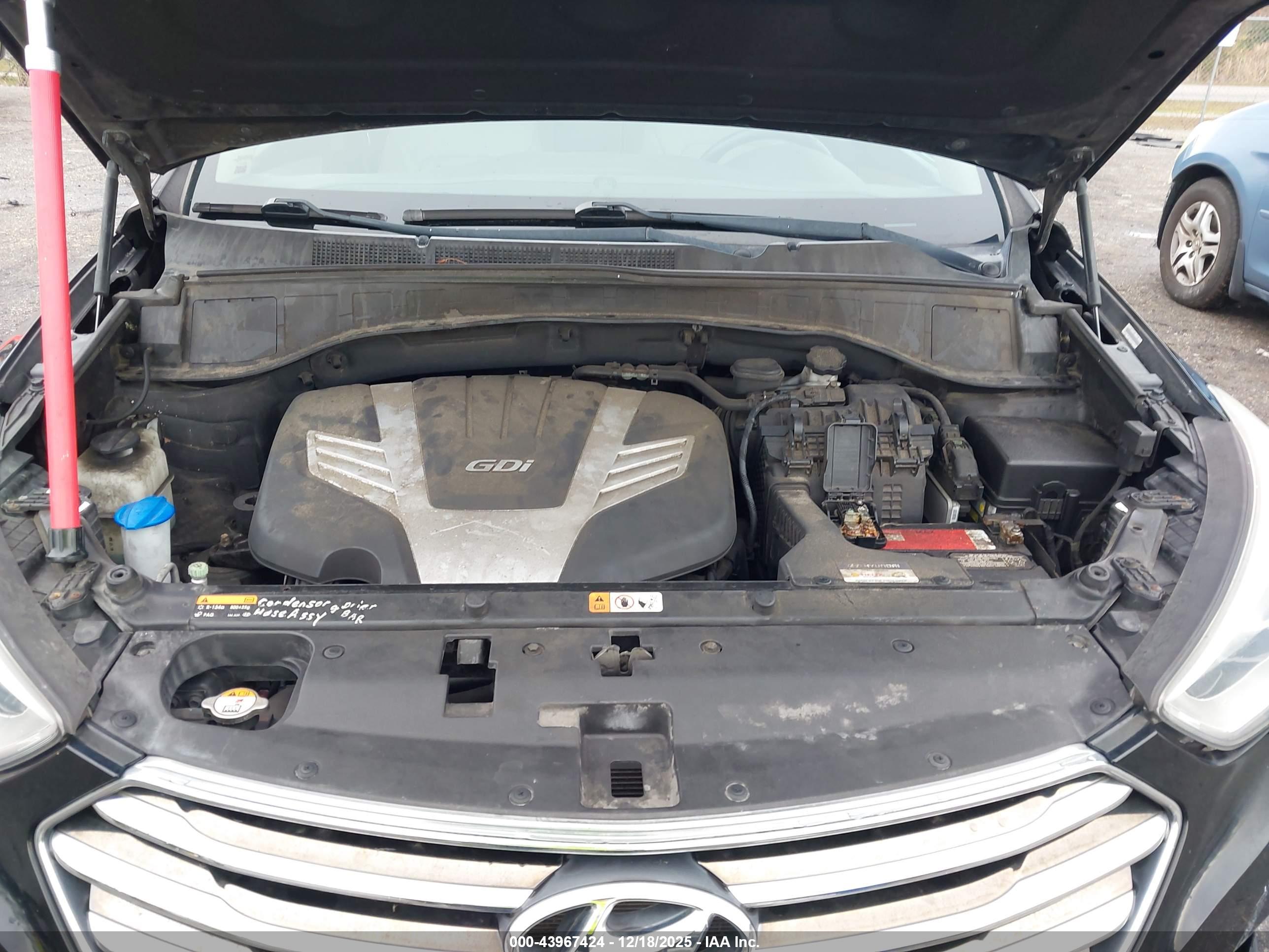 HYUNDAI SANTA image 10
