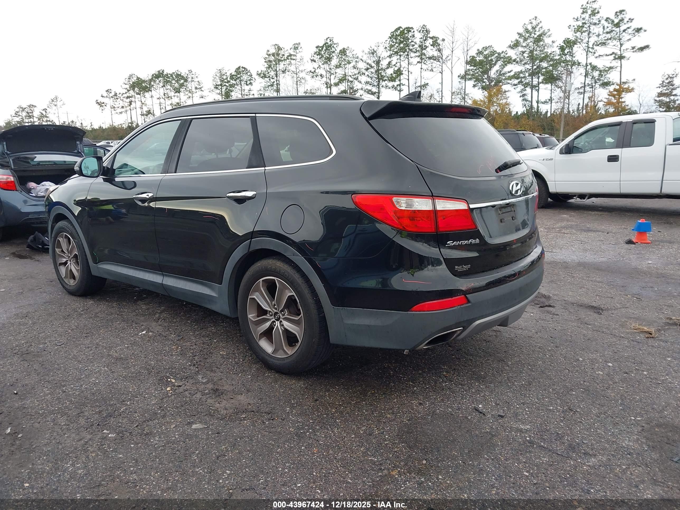 HYUNDAI SANTA image 3