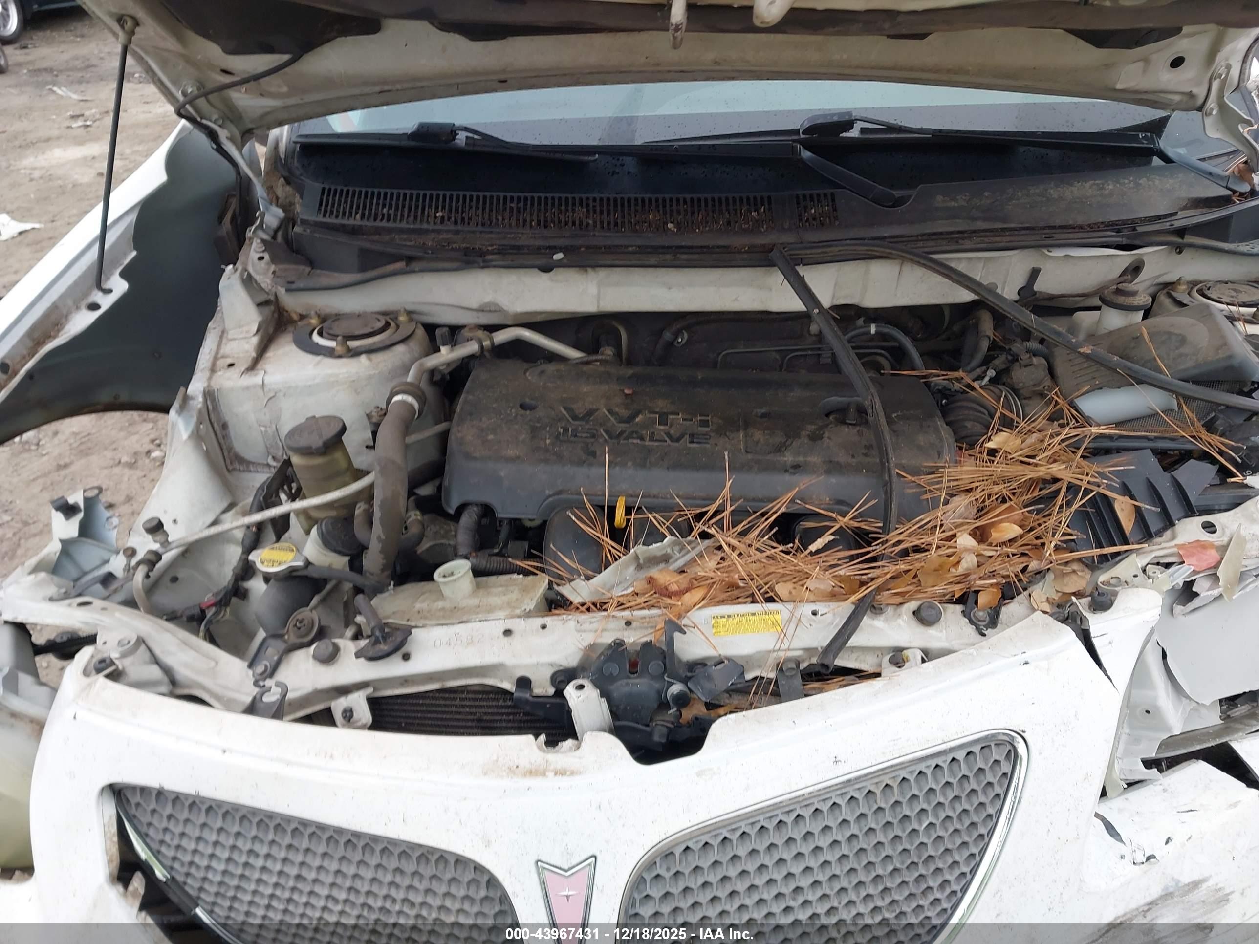 PONTIAC VIBE image 10