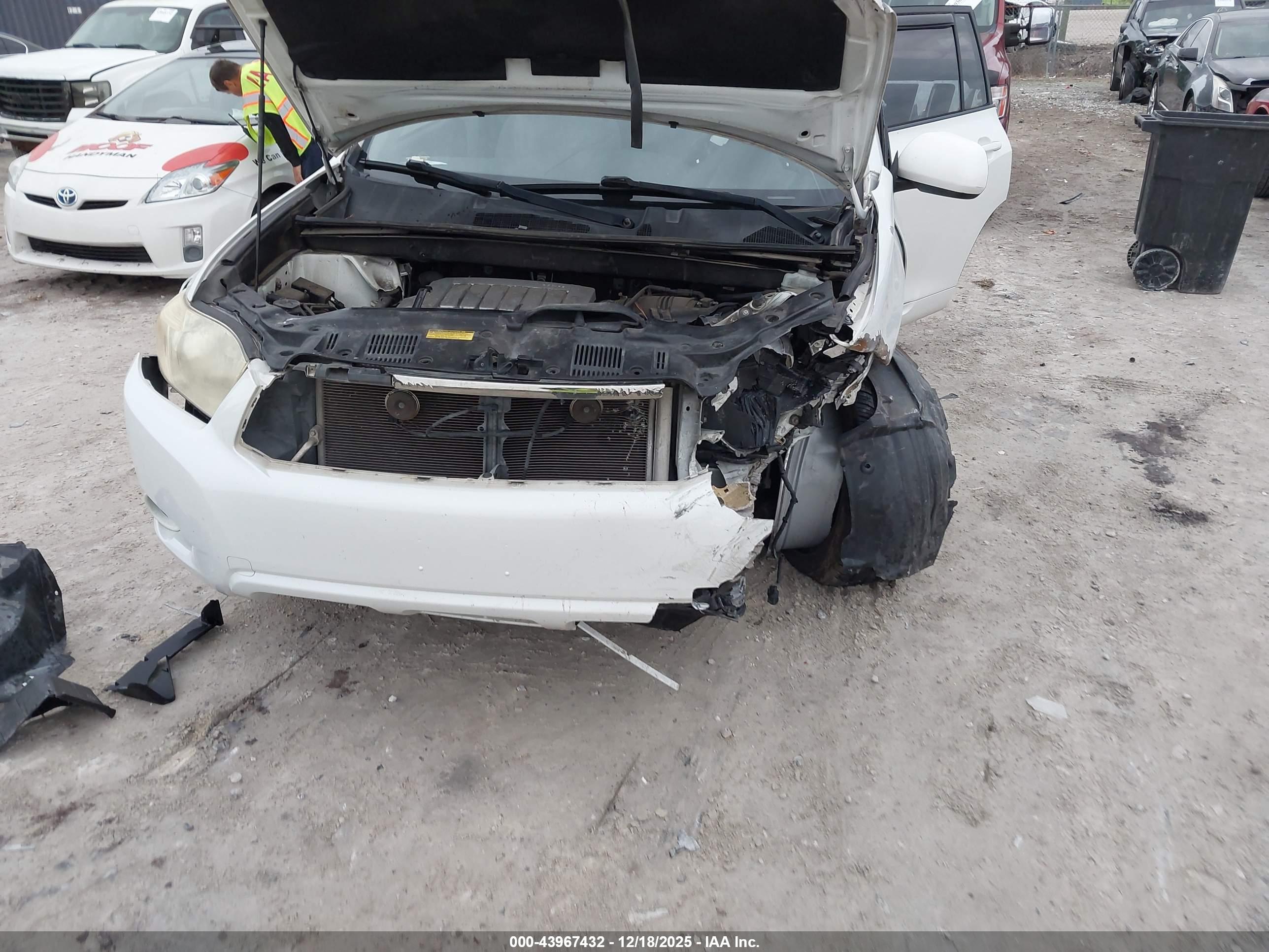 TOYOTA HIGHLANDER image 6