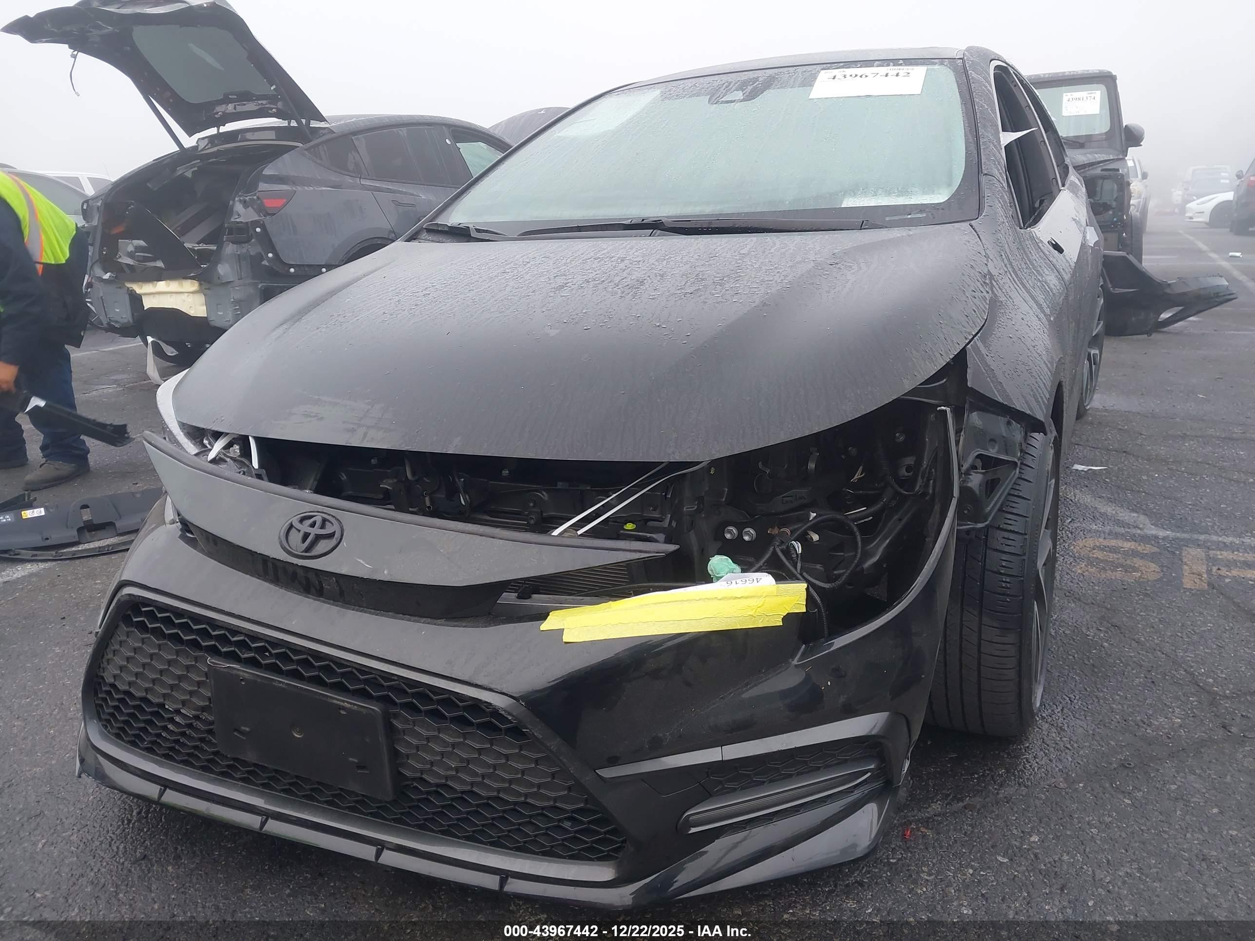 TOYOTA COROLLA image 6