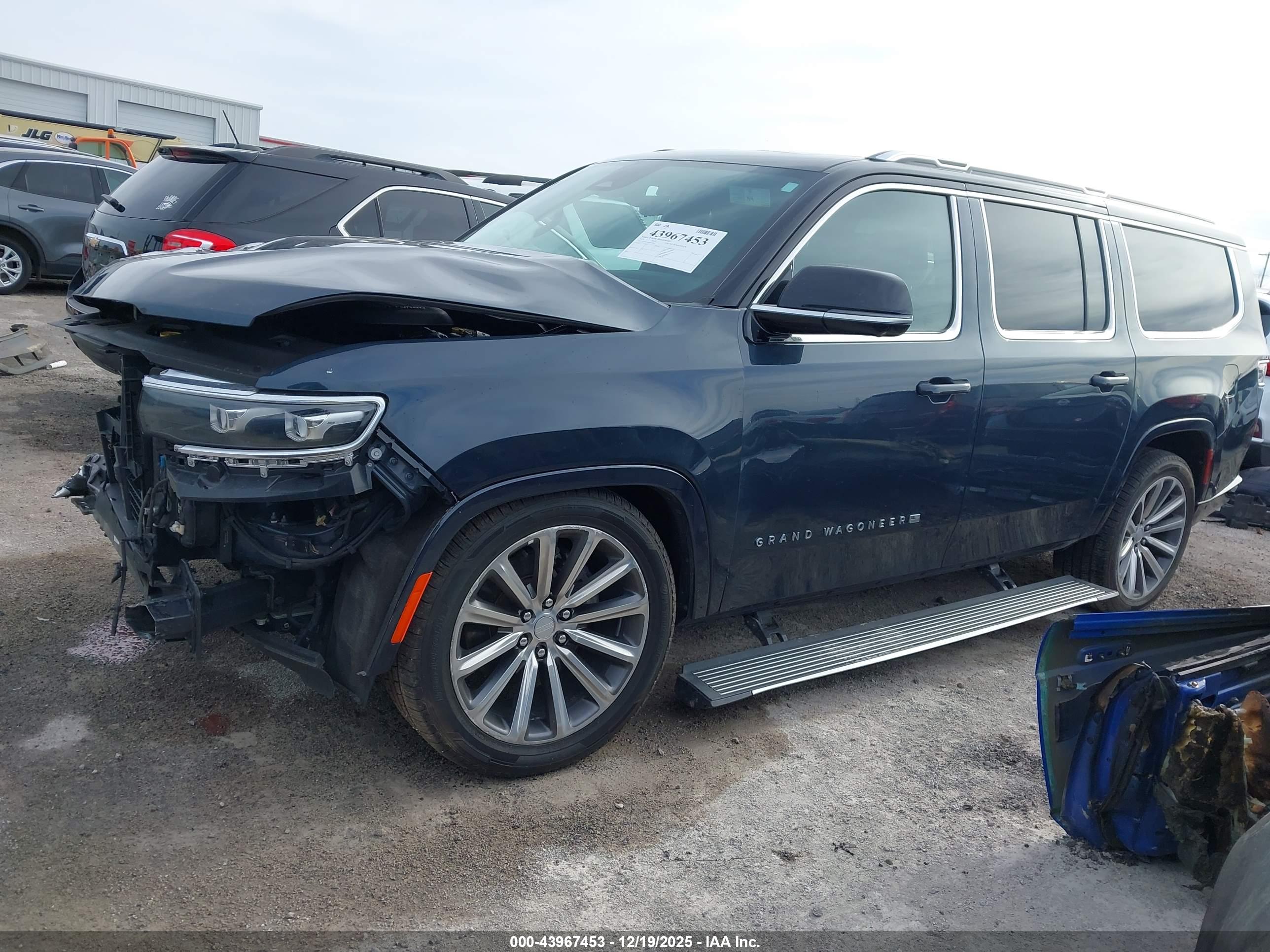 JEEP GRAND image 2