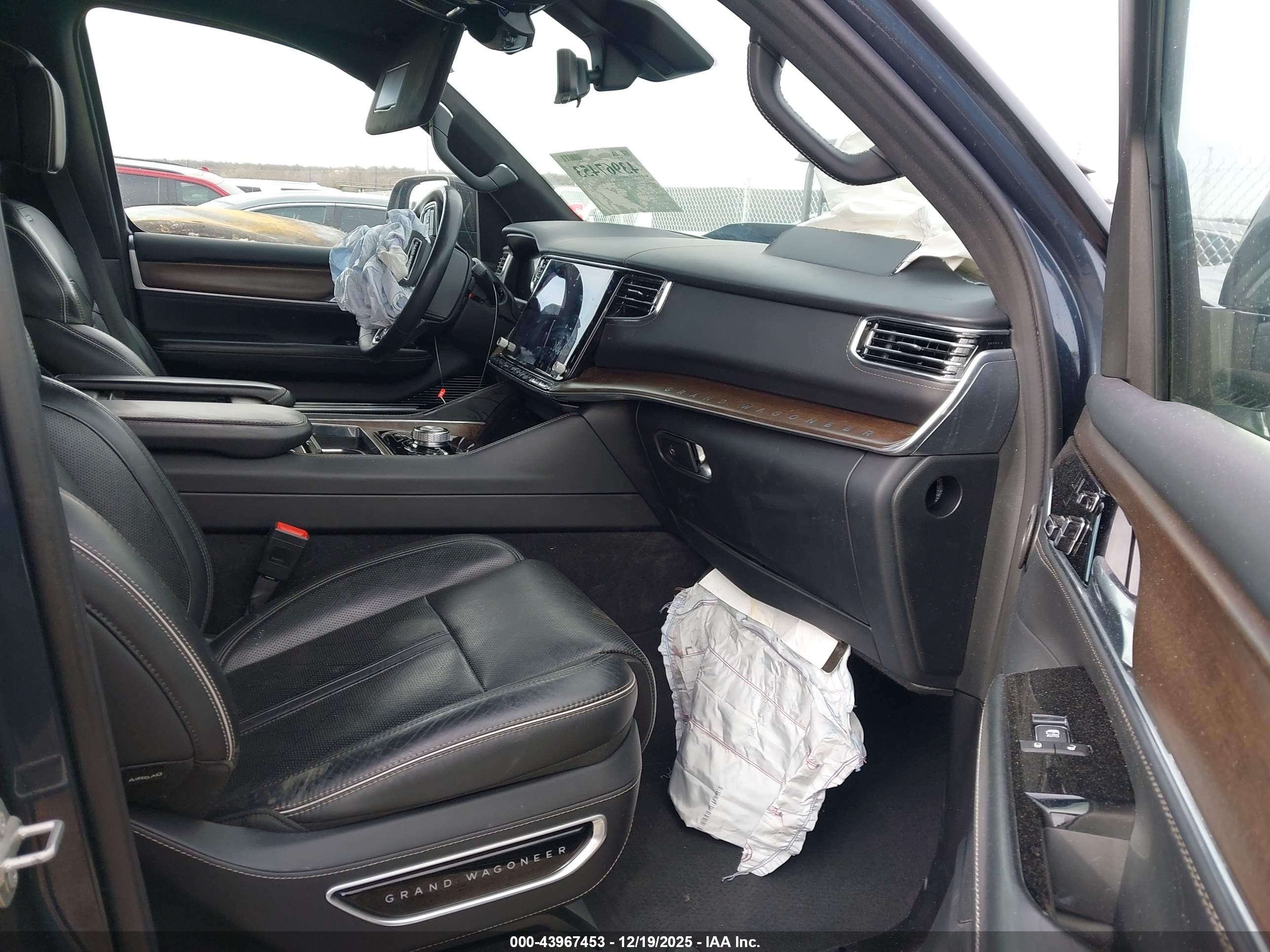 JEEP GRAND image 5