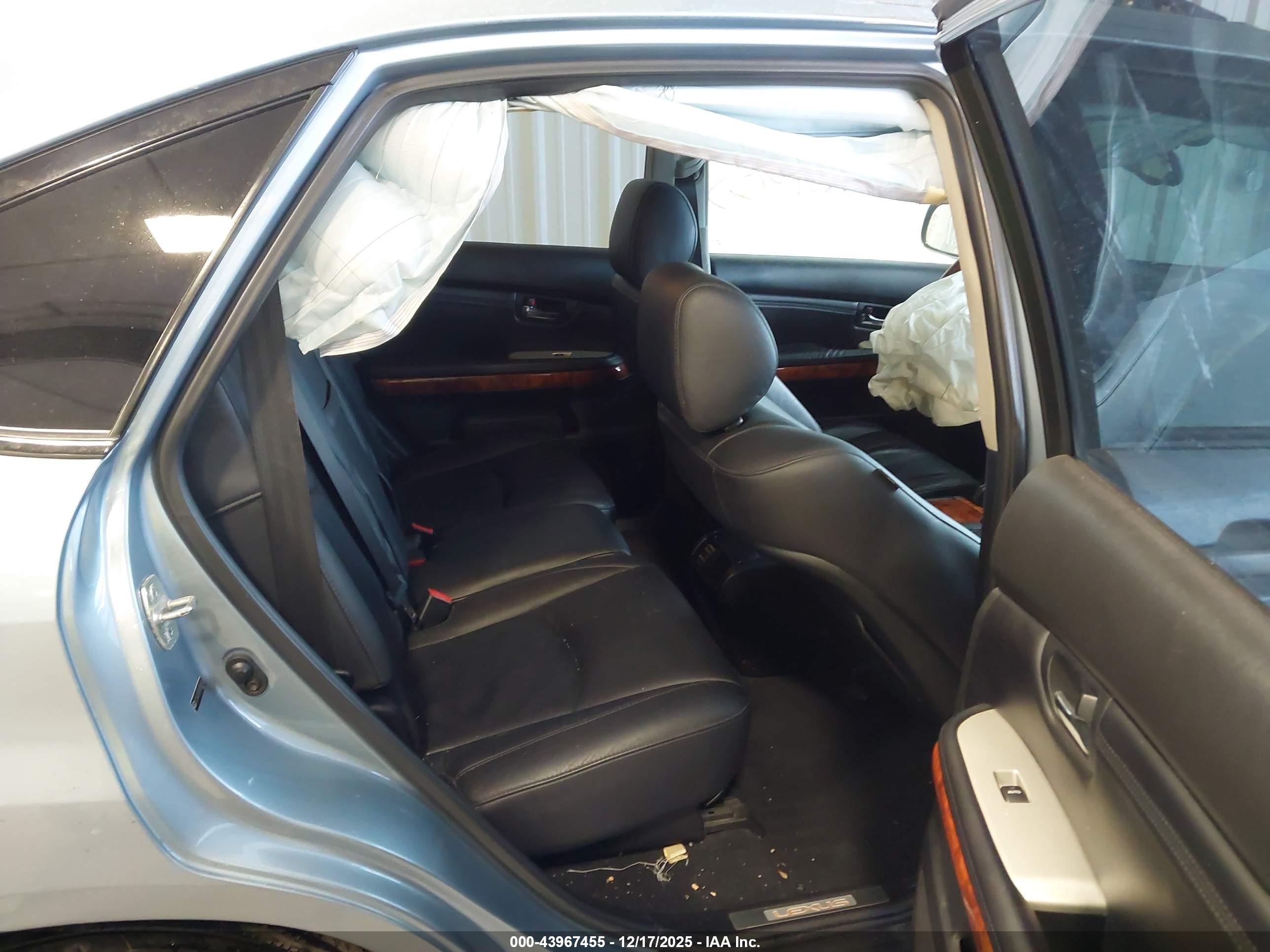 LEXUS RX image 8