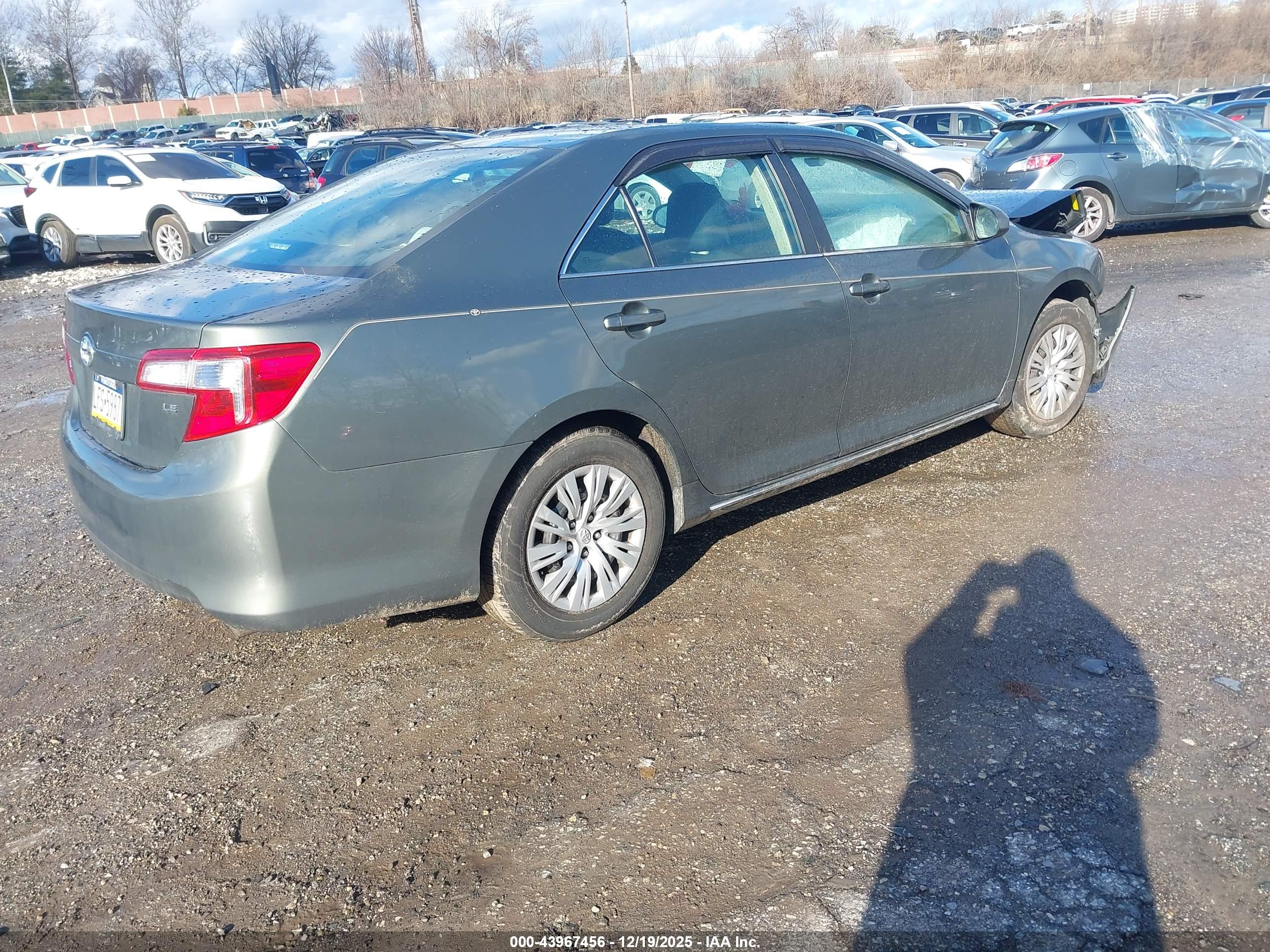 TOYOTA CAMRY image 4