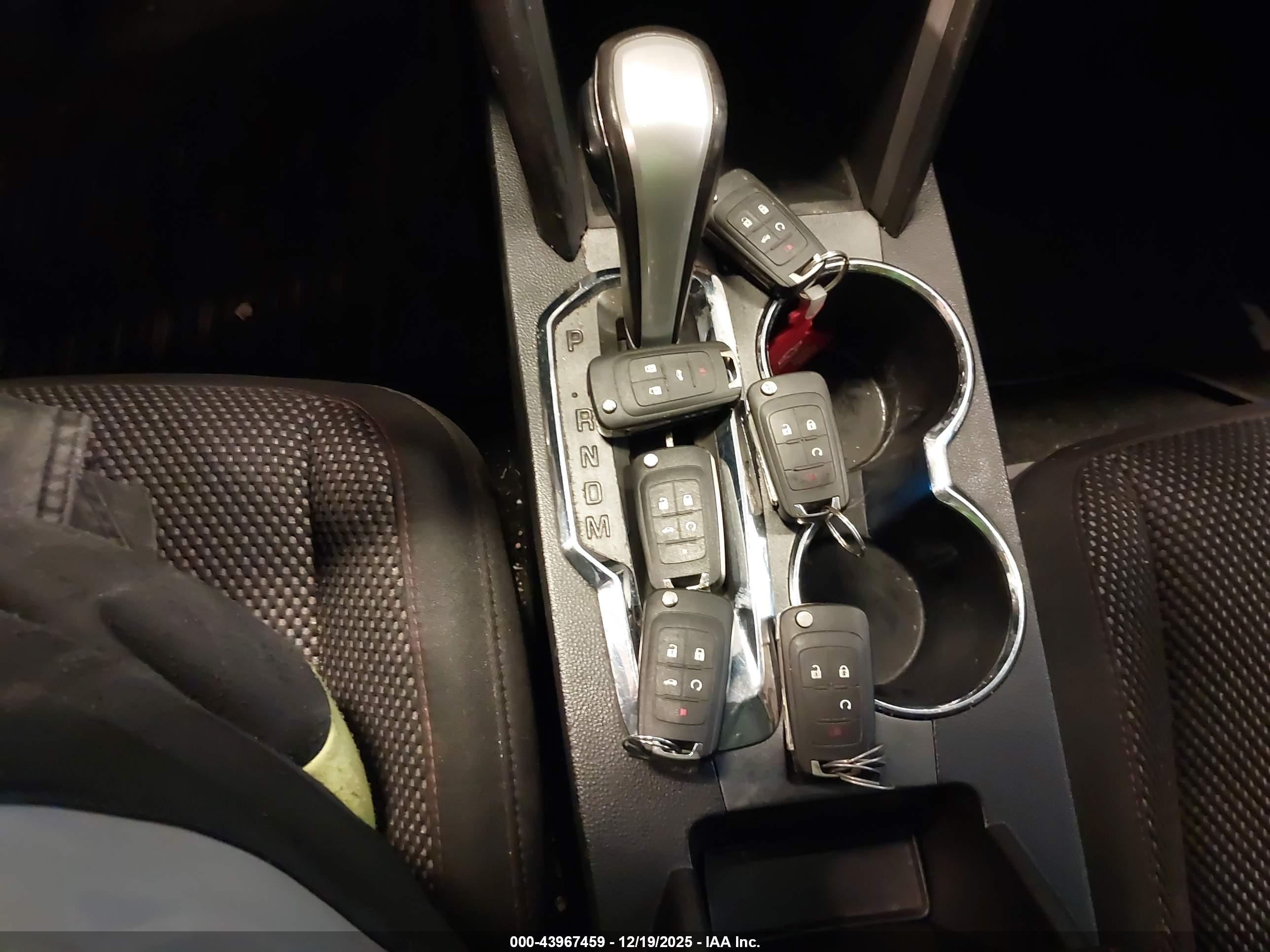 CHEVROLET EQUINOX image 11