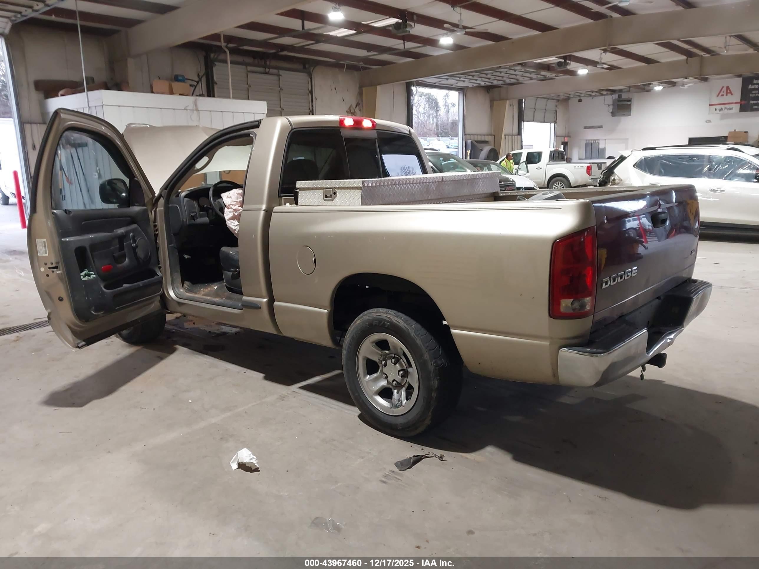 DODGE RAM image 3