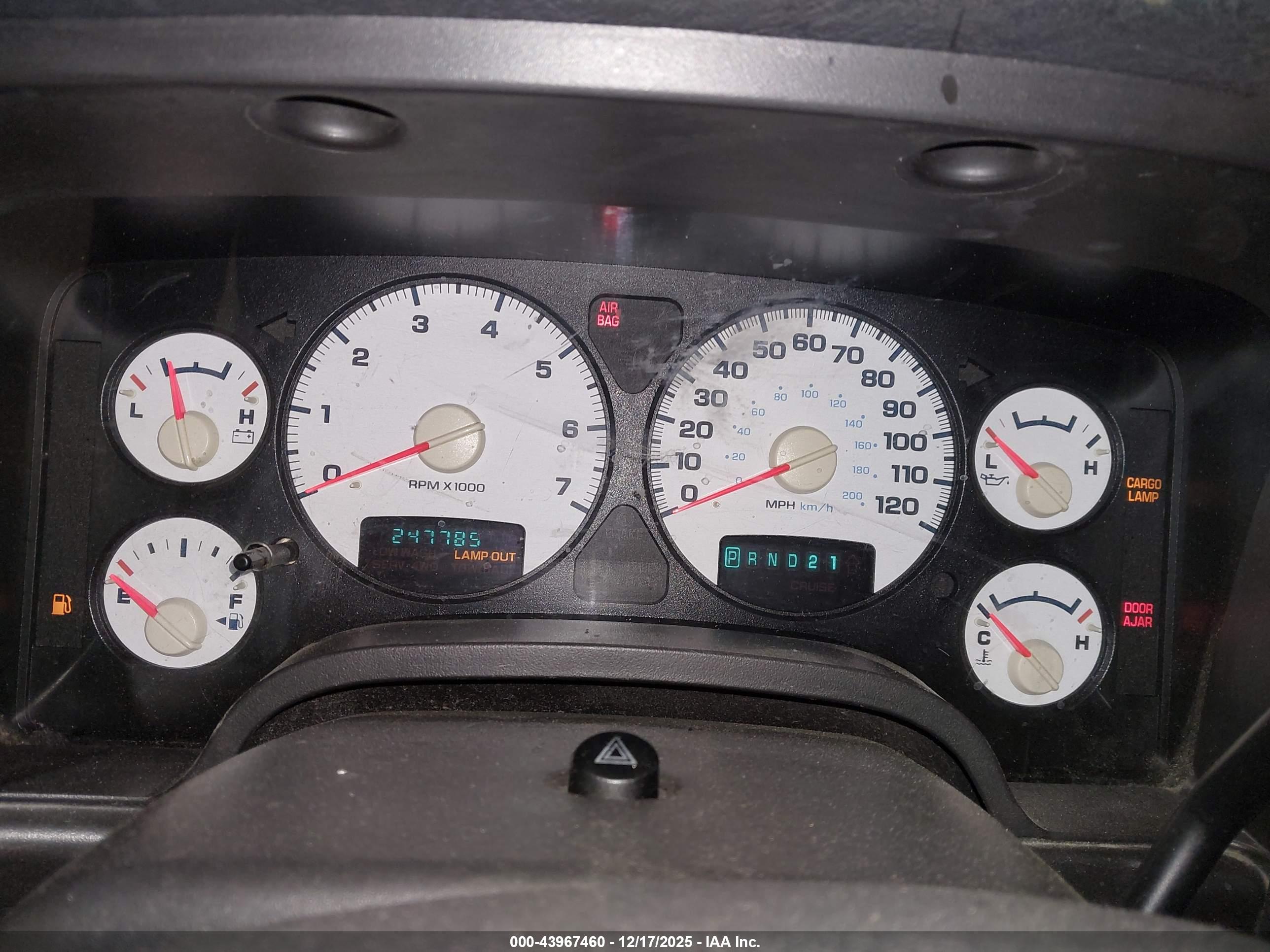 DODGE RAM image 7