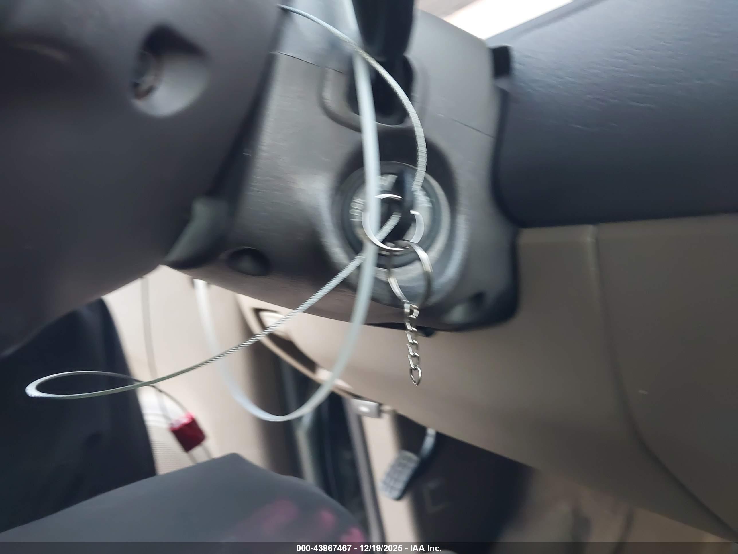 KIA SEDONA image 11