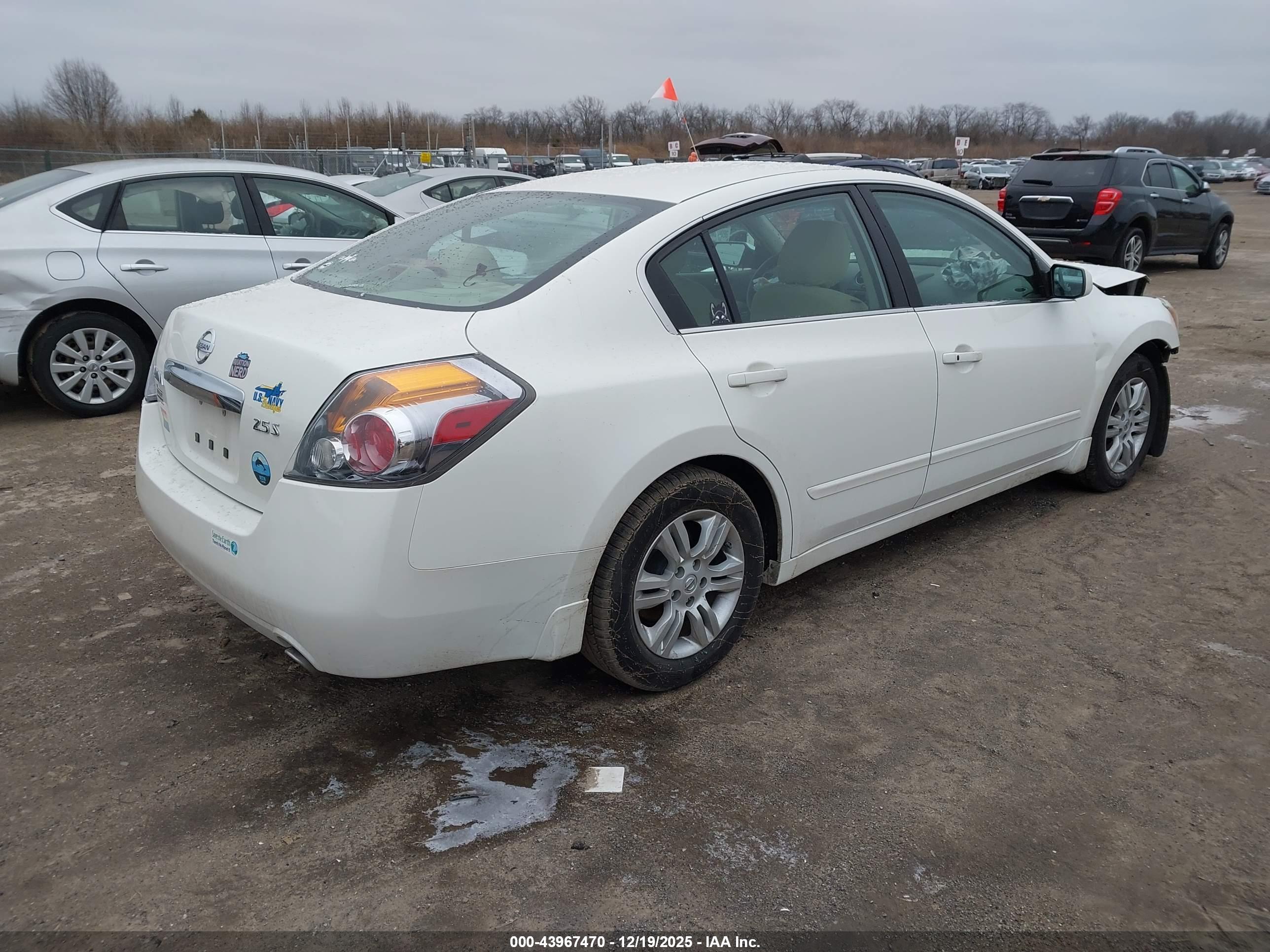 NISSAN ALTIMA image 4