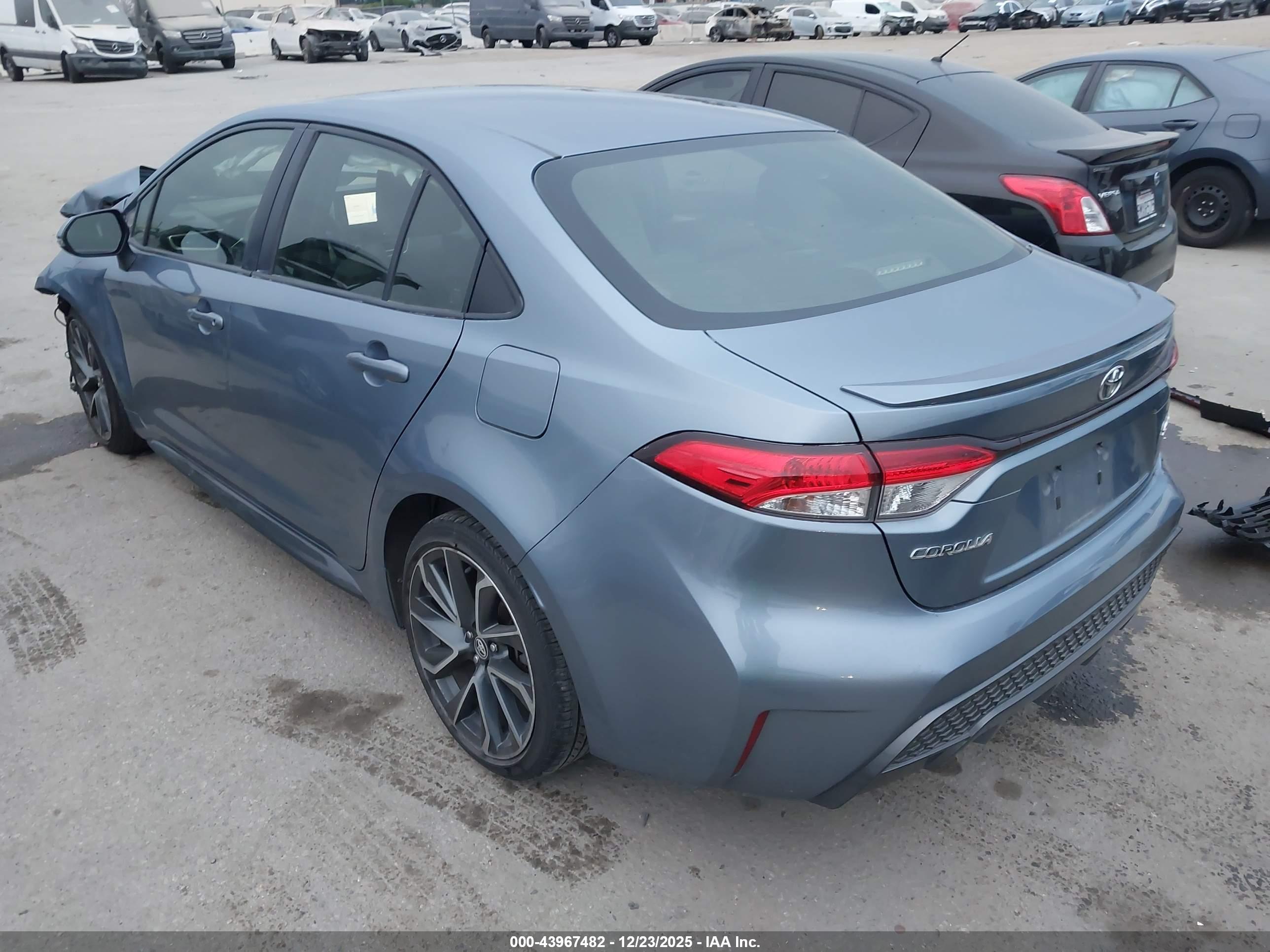 TOYOTA COROLLA image 3