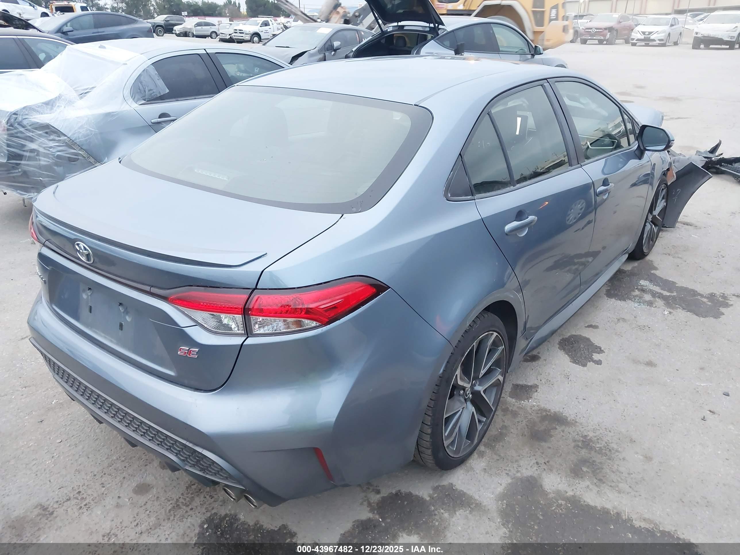 TOYOTA COROLLA image 4