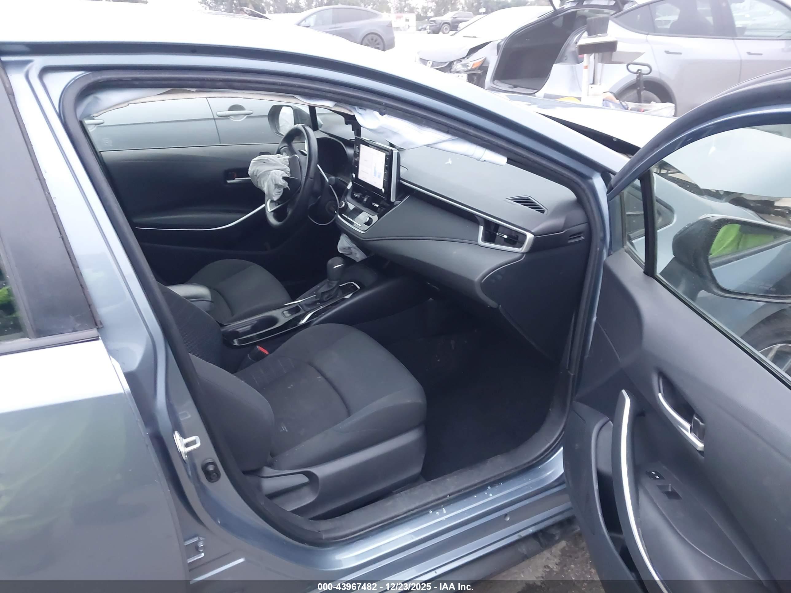 TOYOTA COROLLA image 5