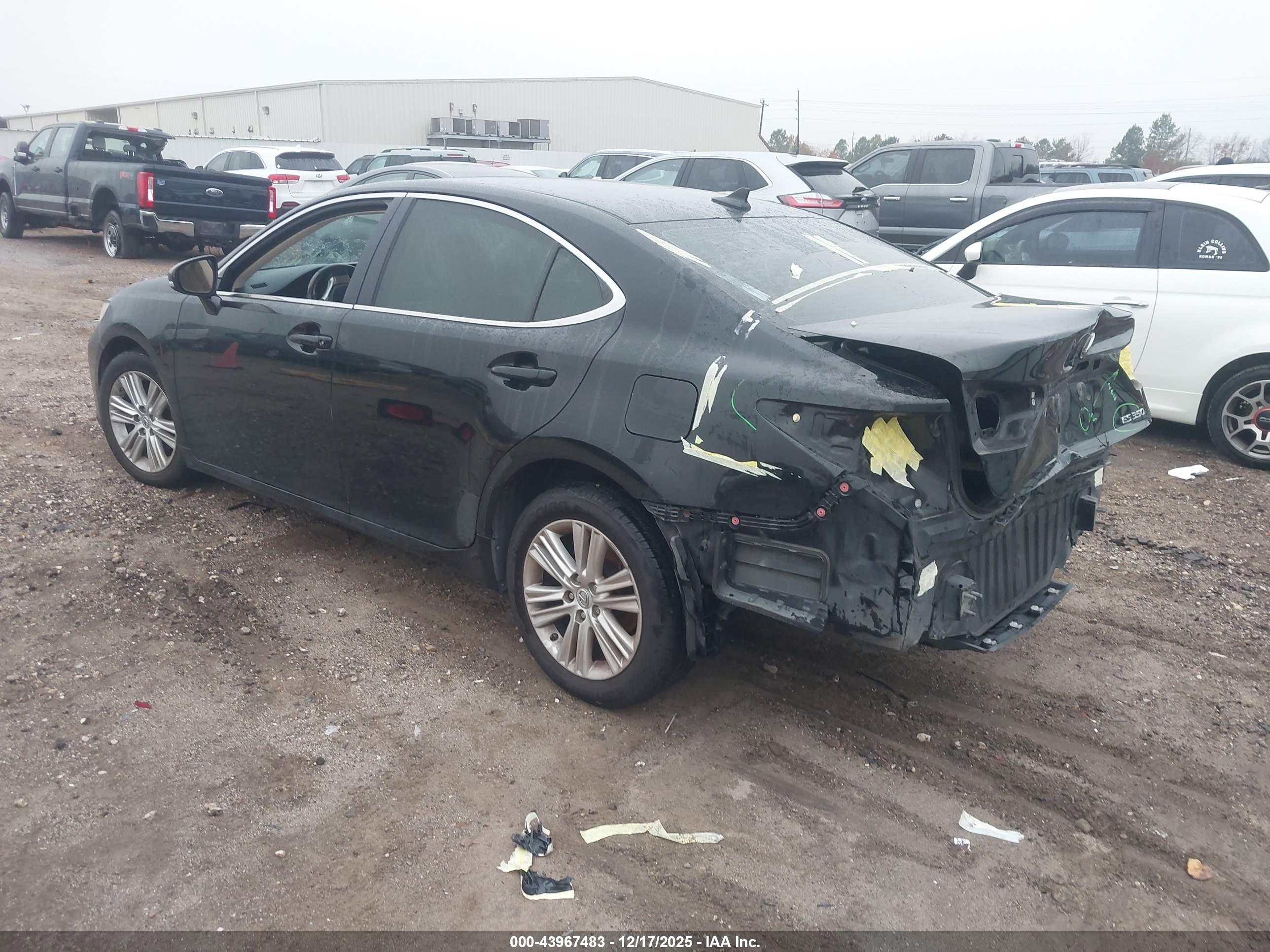 LEXUS ES image 3