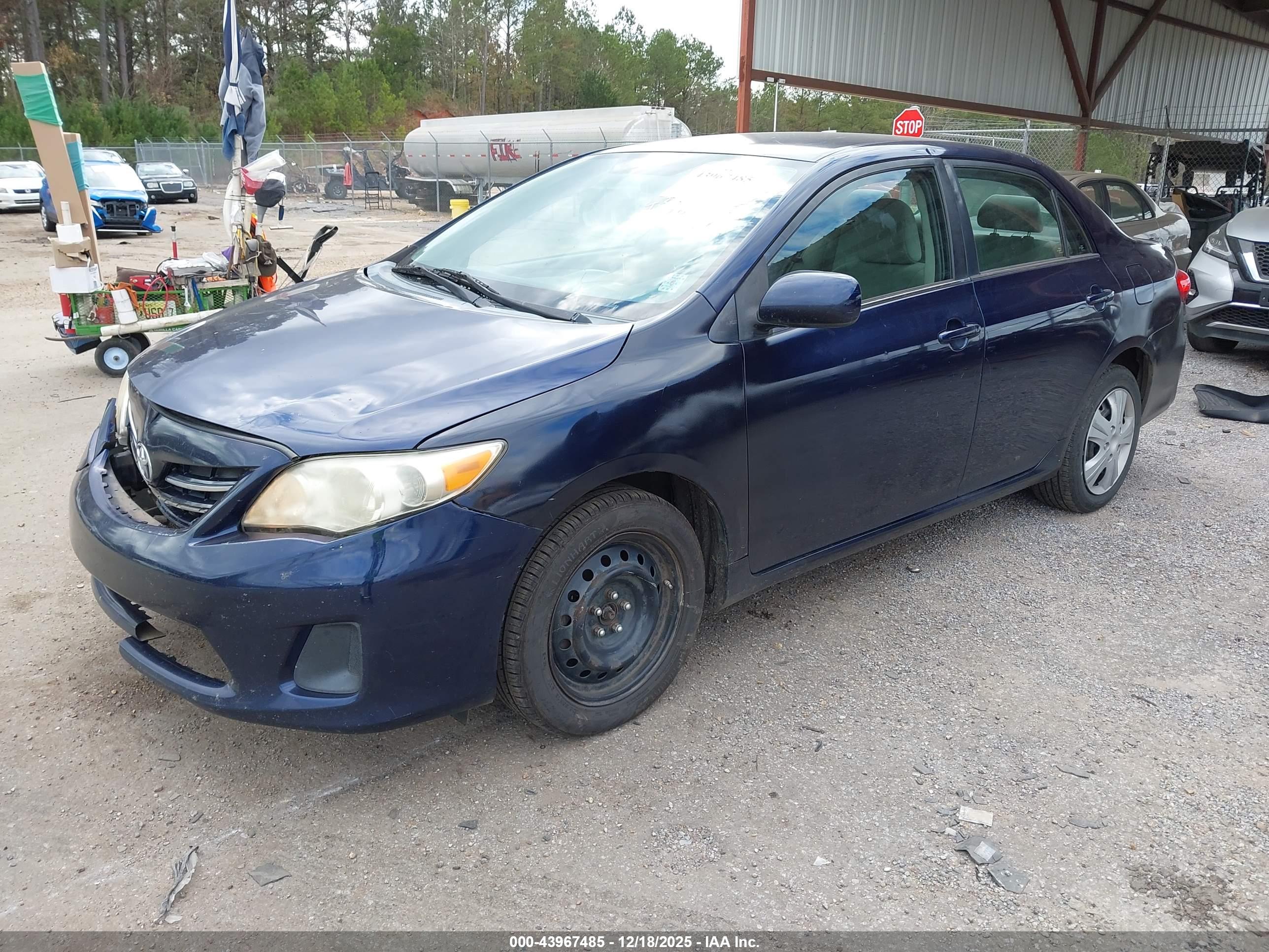 TOYOTA COROLLA image 2