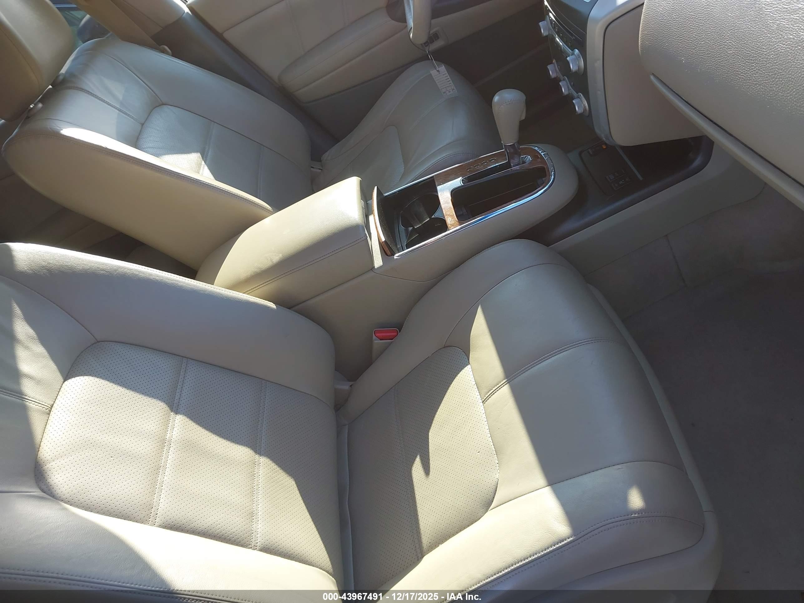 NISSAN MURANO image 5