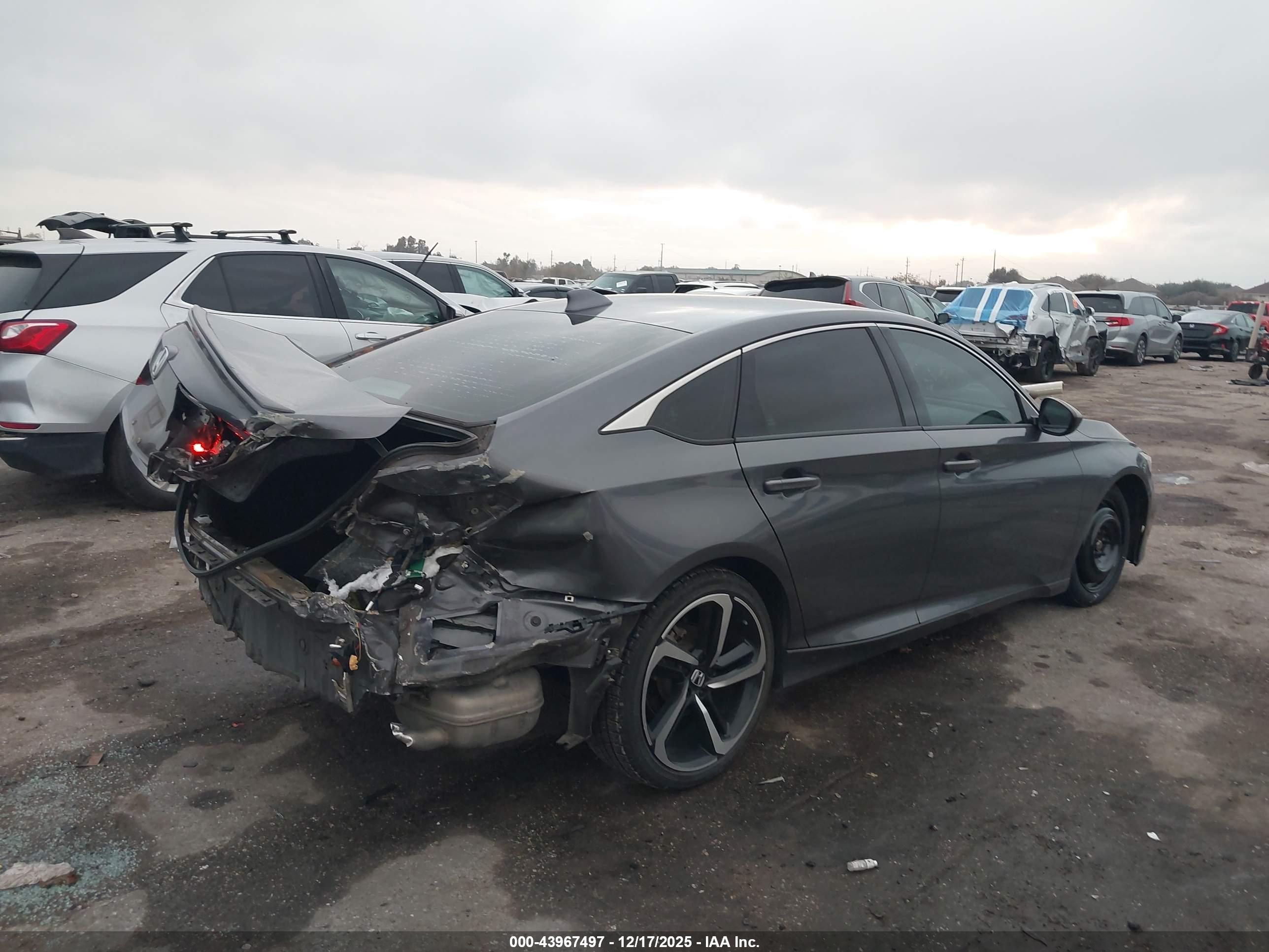 HONDA ACCORD image 6