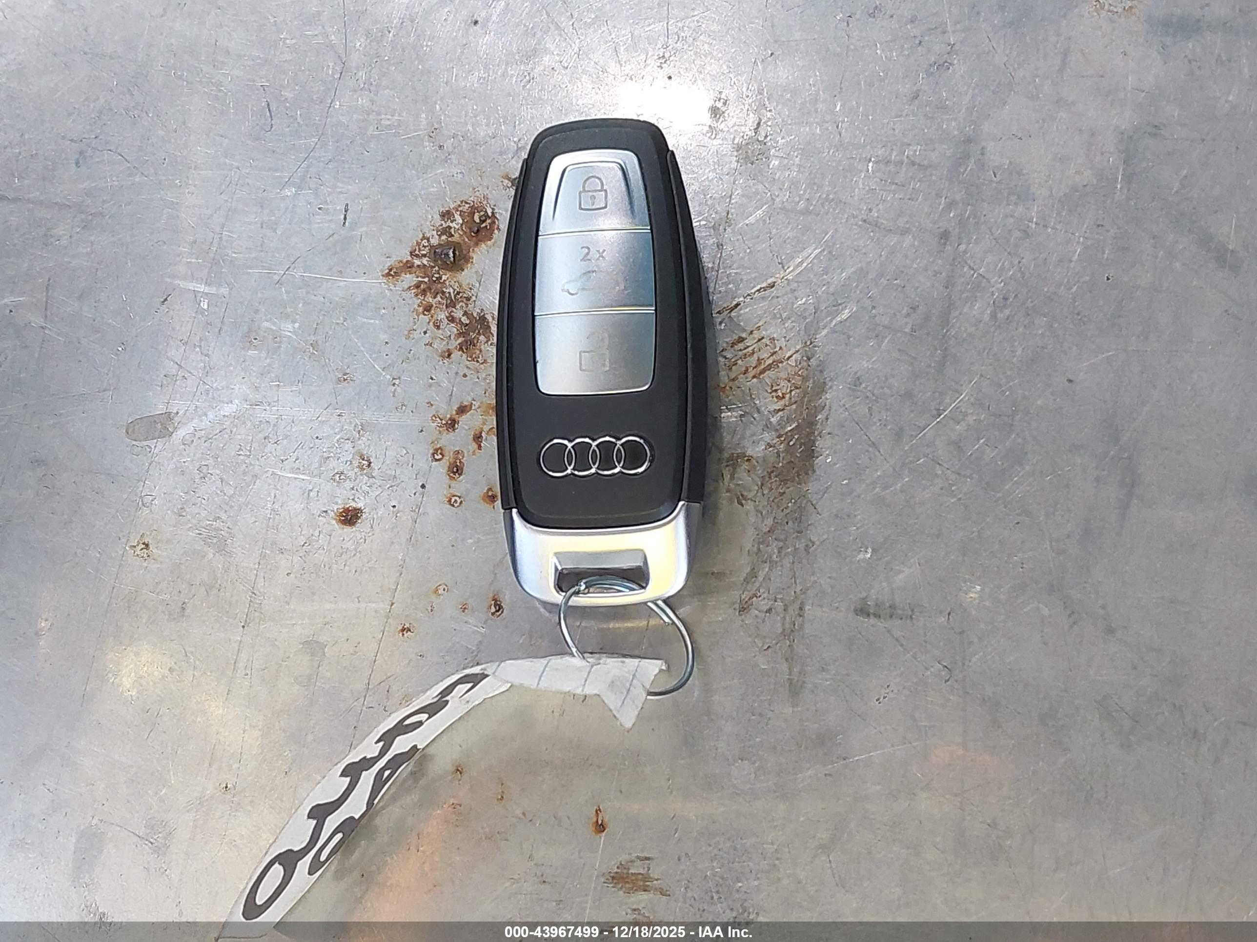 AUDI Q4 image 11