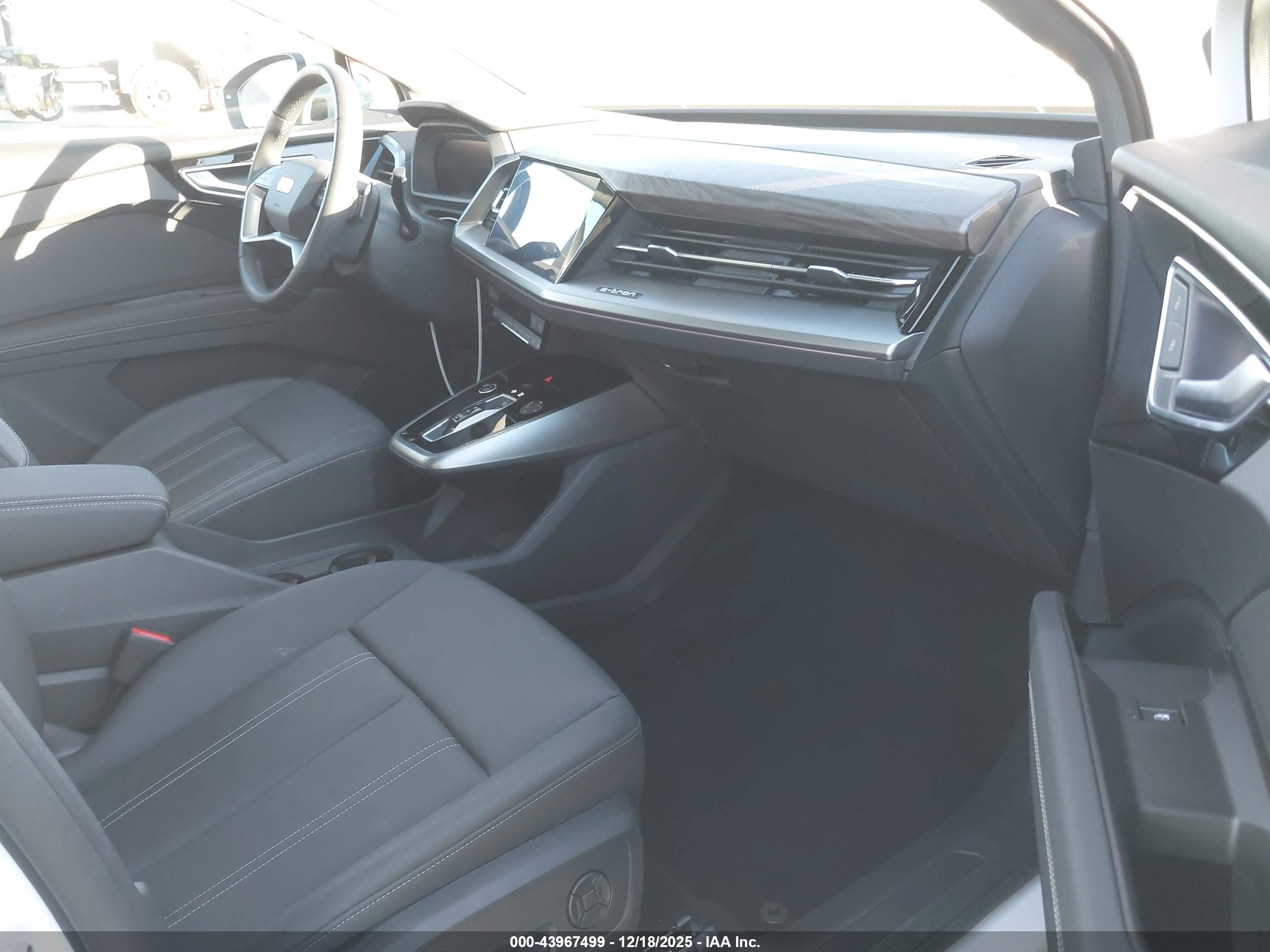 AUDI Q4 image 5