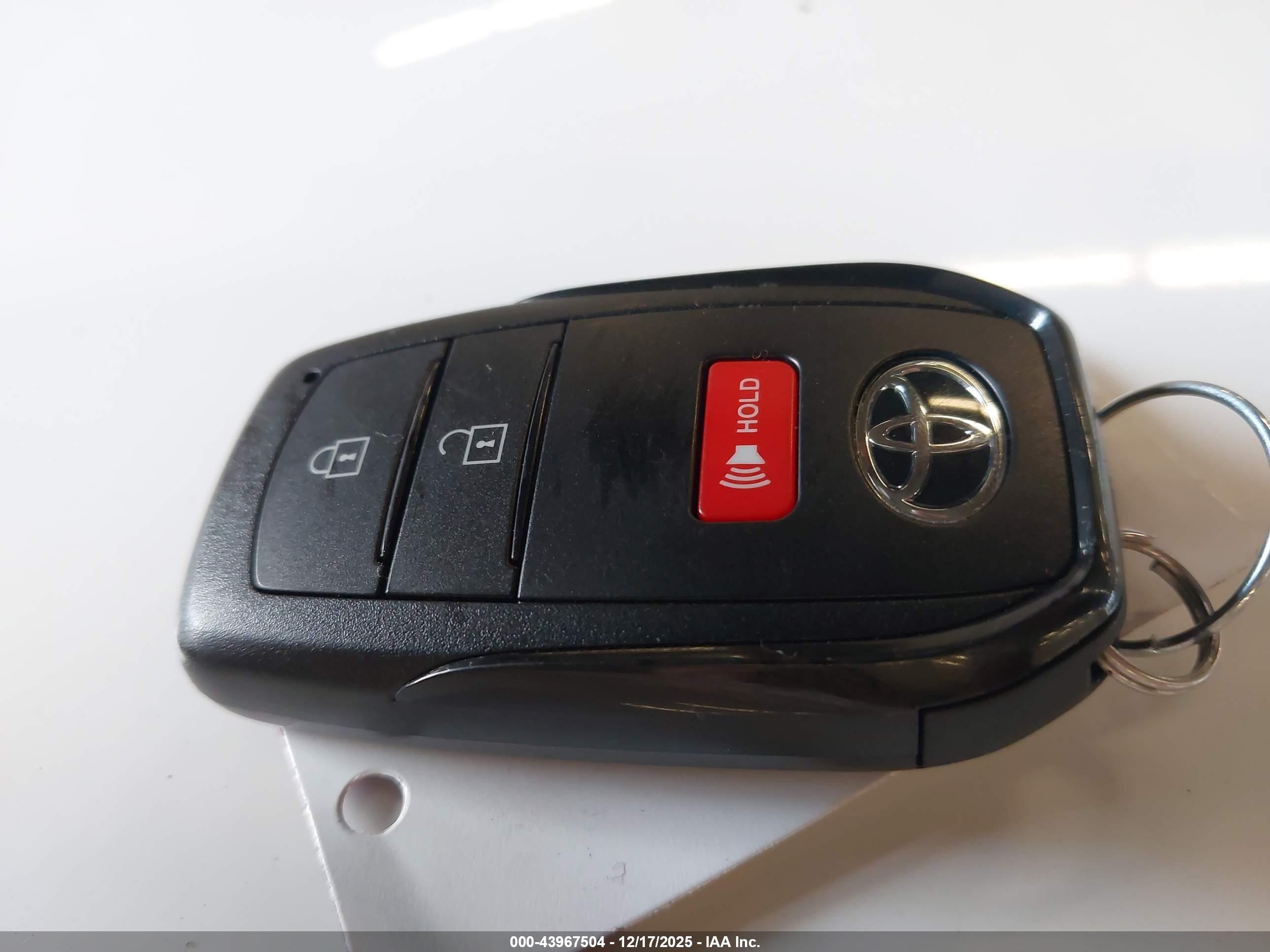 TOYOTA TACOMA image 11