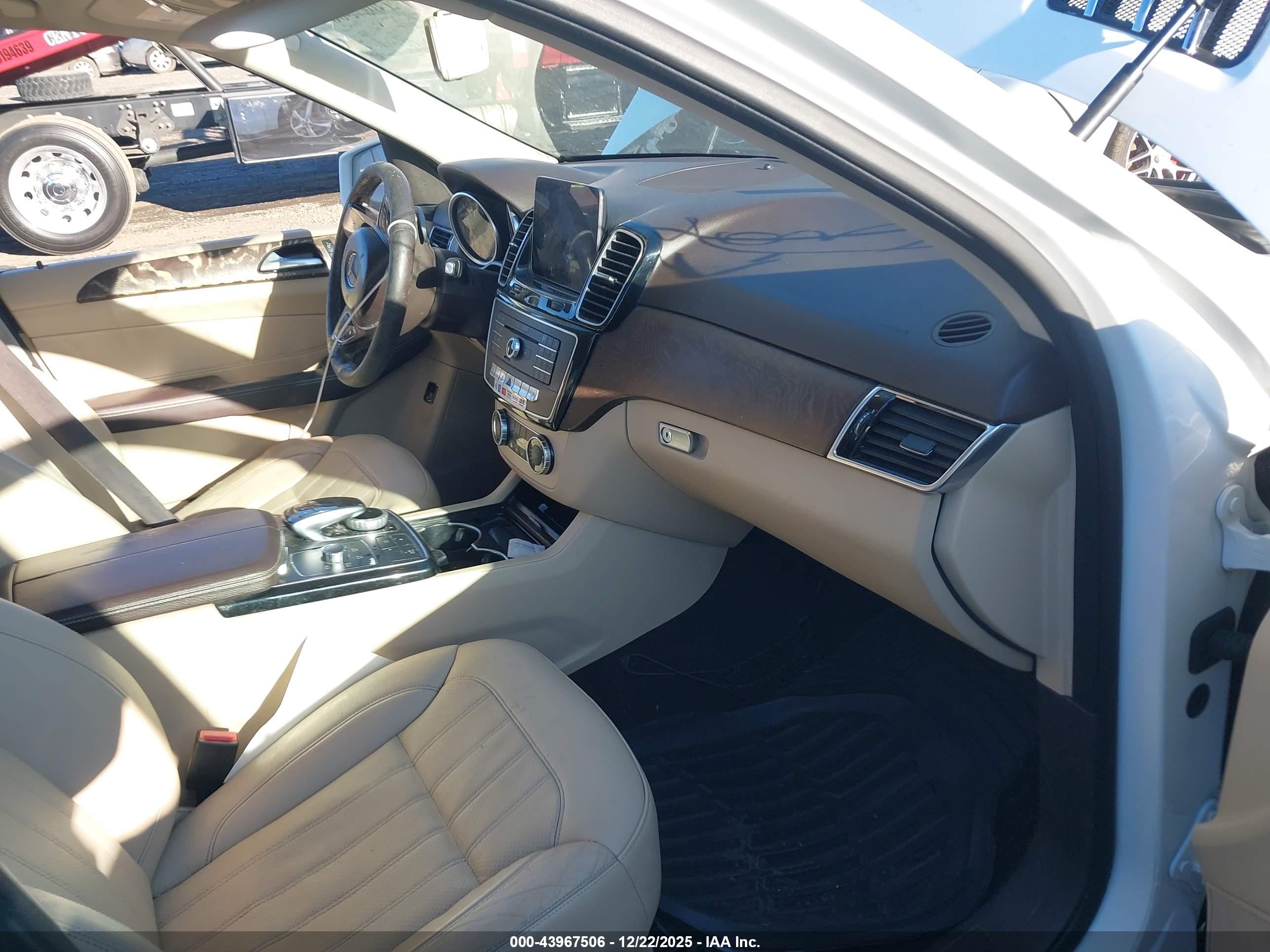 MERCEDES-BENZ GLE image 5