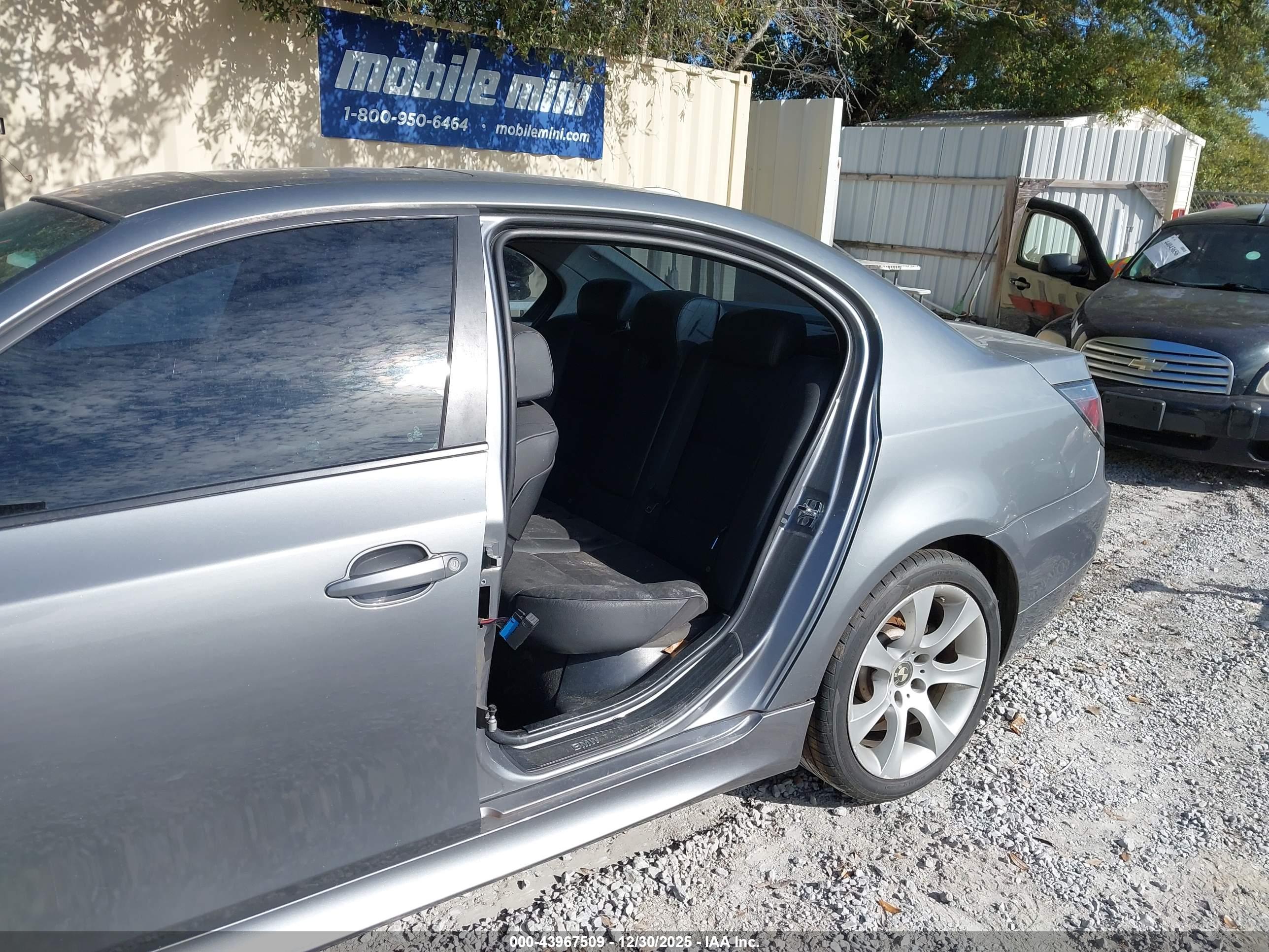 BMW 535I image 6
