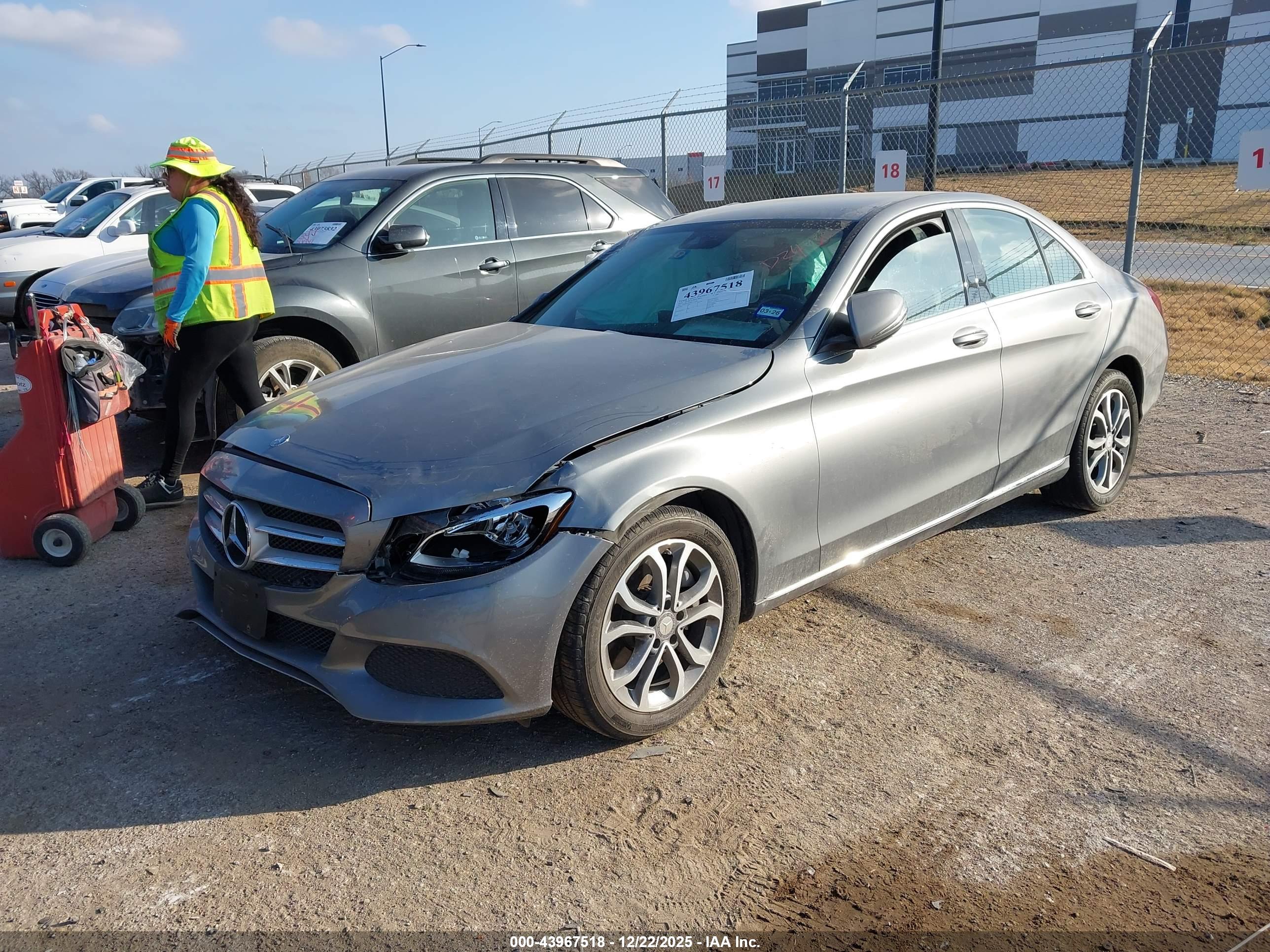MERCEDES-BENZ C image 2