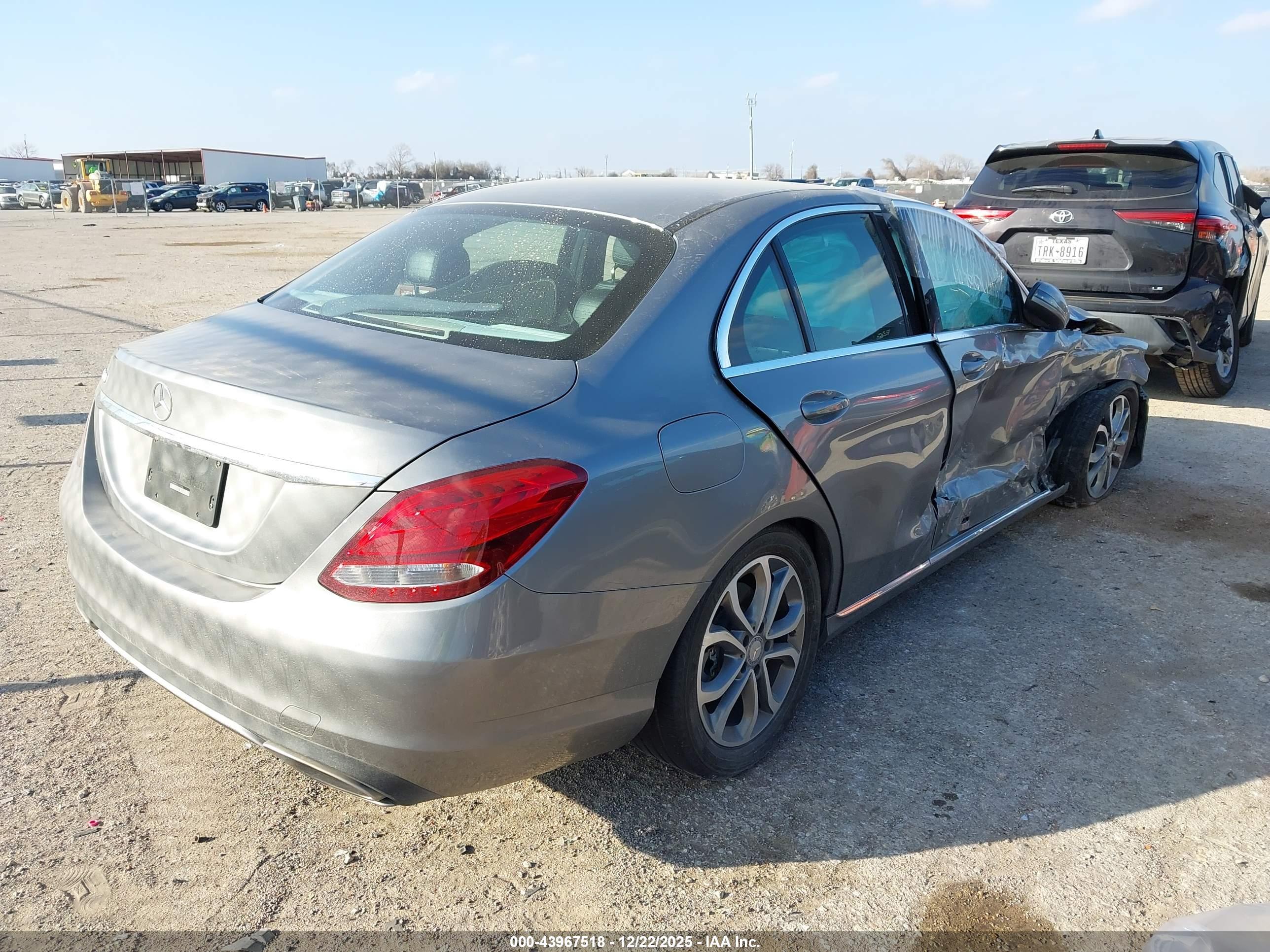 MERCEDES-BENZ C image 4