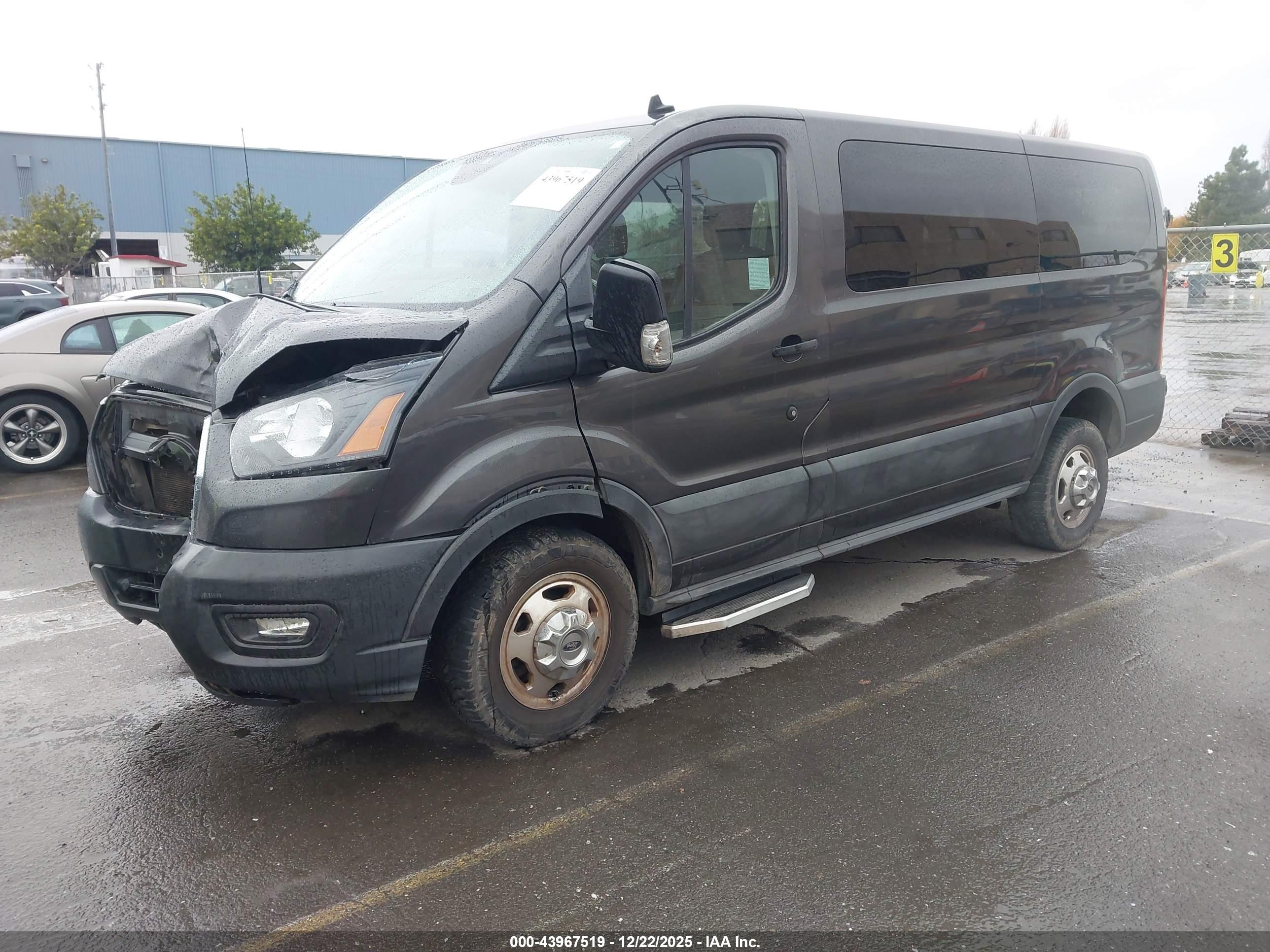 FORD TRANSIT-150 image 2