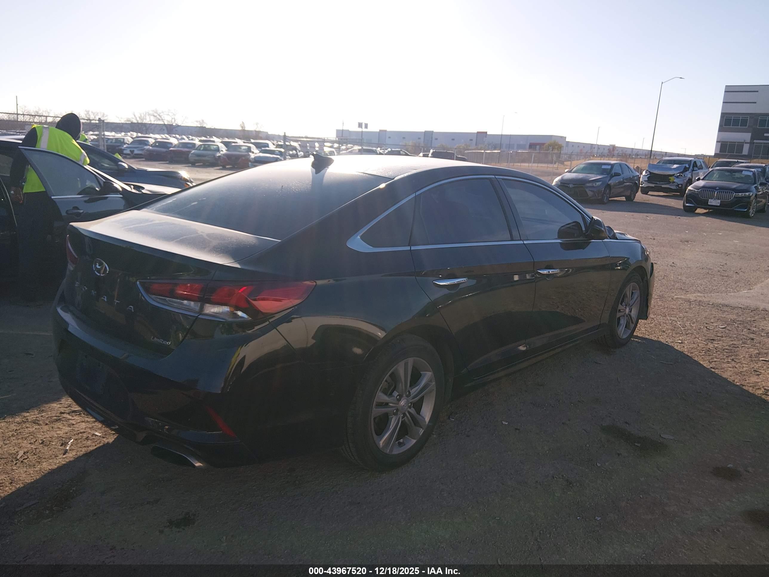 HYUNDAI SONATA image 4