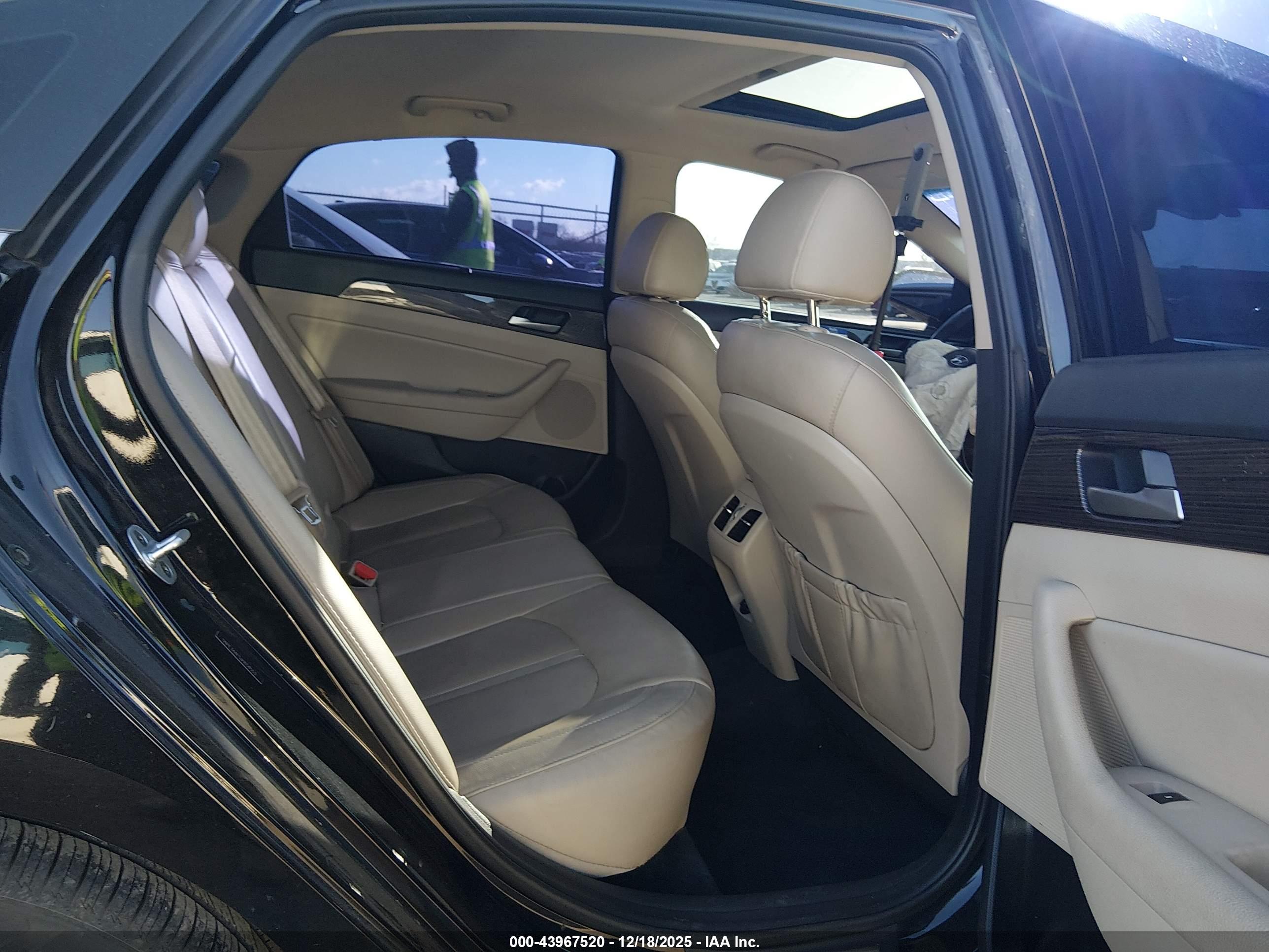 HYUNDAI SONATA image 8