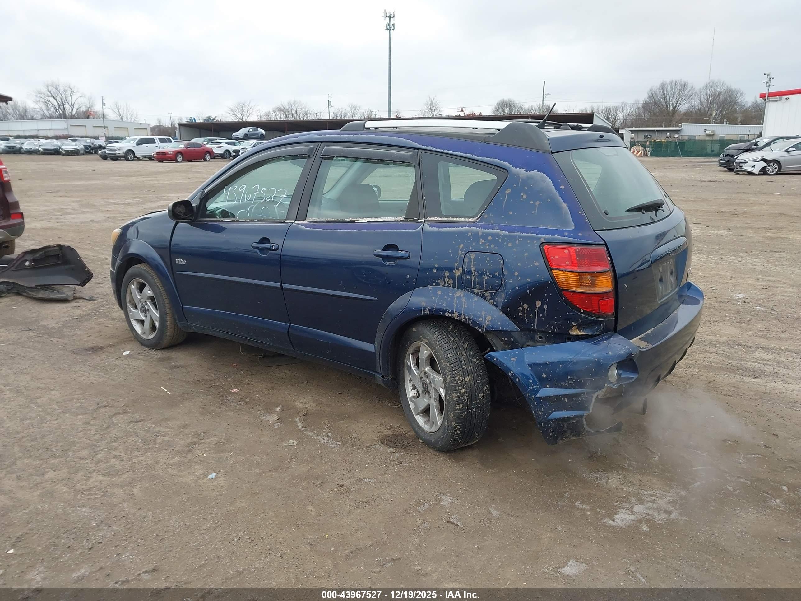 PONTIAC VIBE image 3
