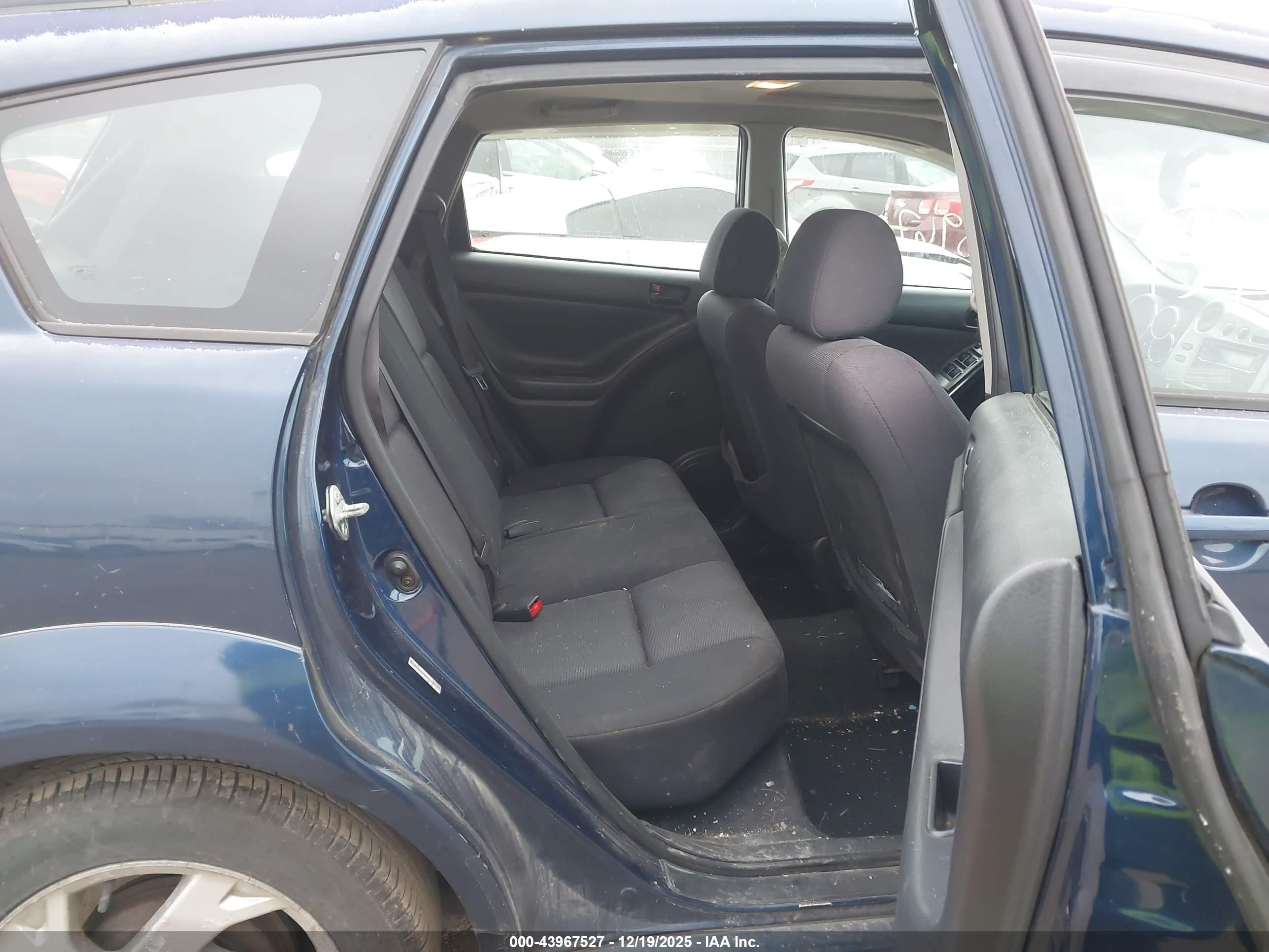 PONTIAC VIBE image 8