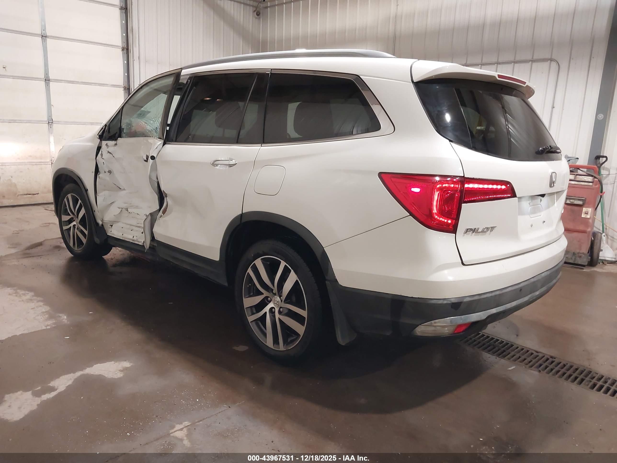 HONDA PILOT image 3