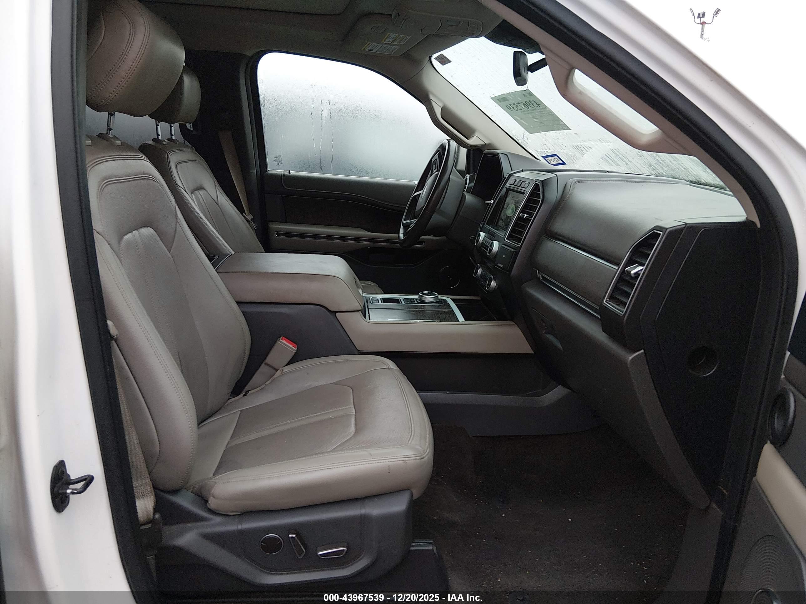 FORD EXPEDITION image 5