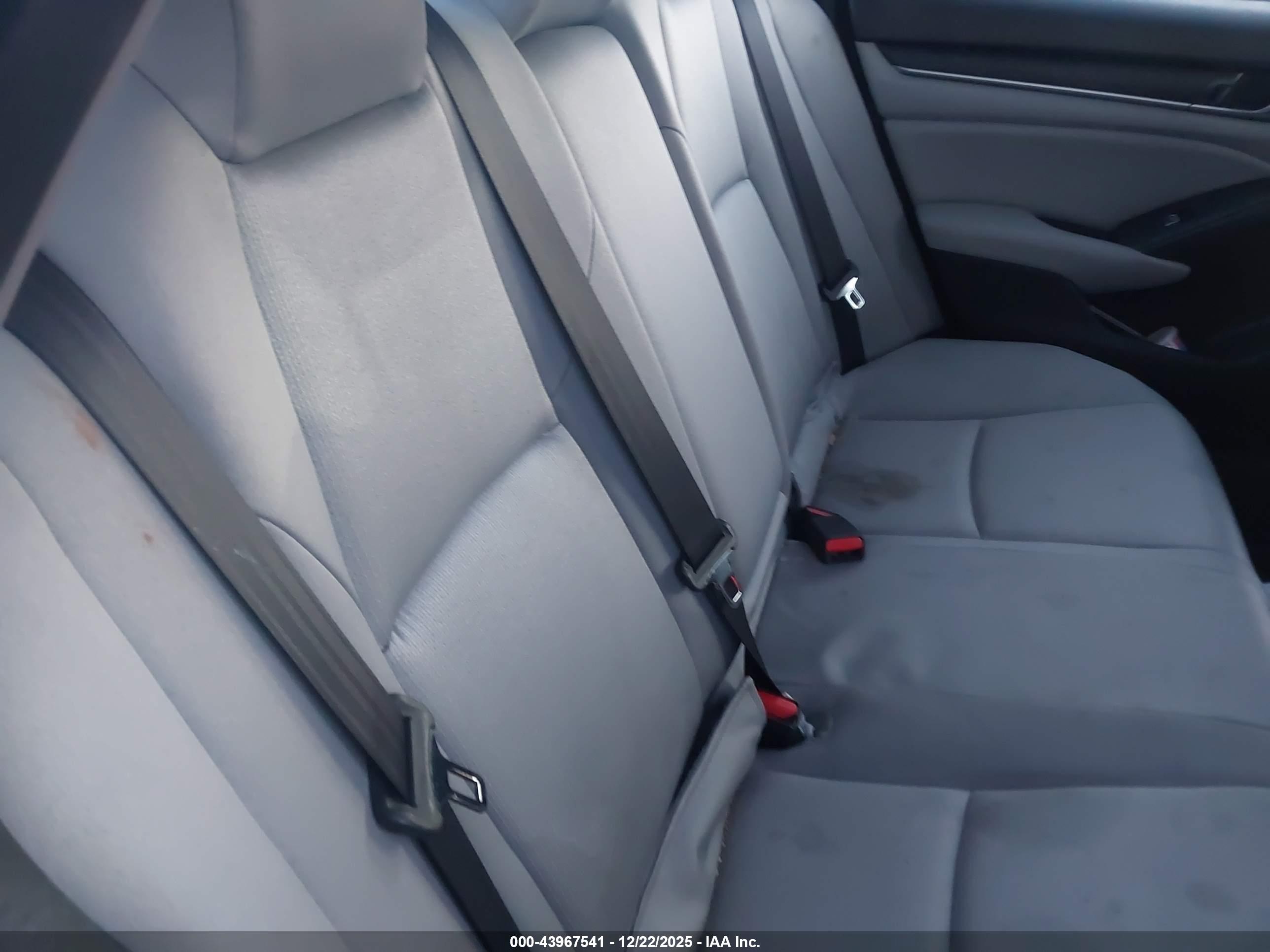 HONDA ACCORD image 8