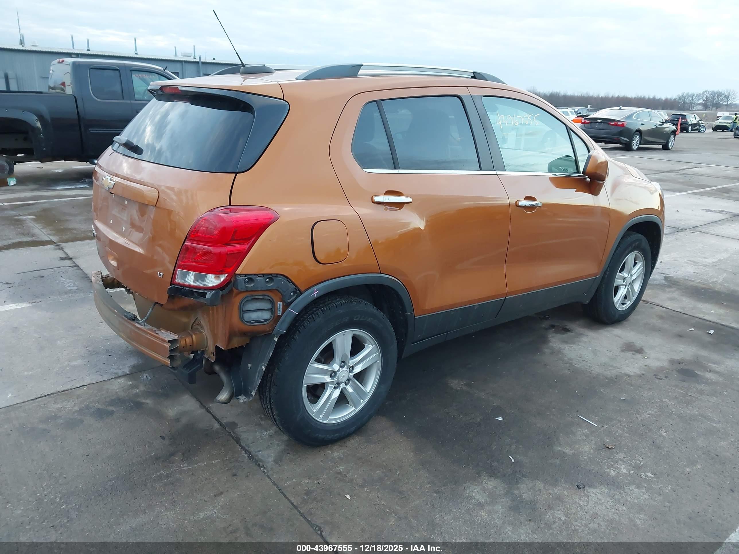CHEVROLET TRAX image 4