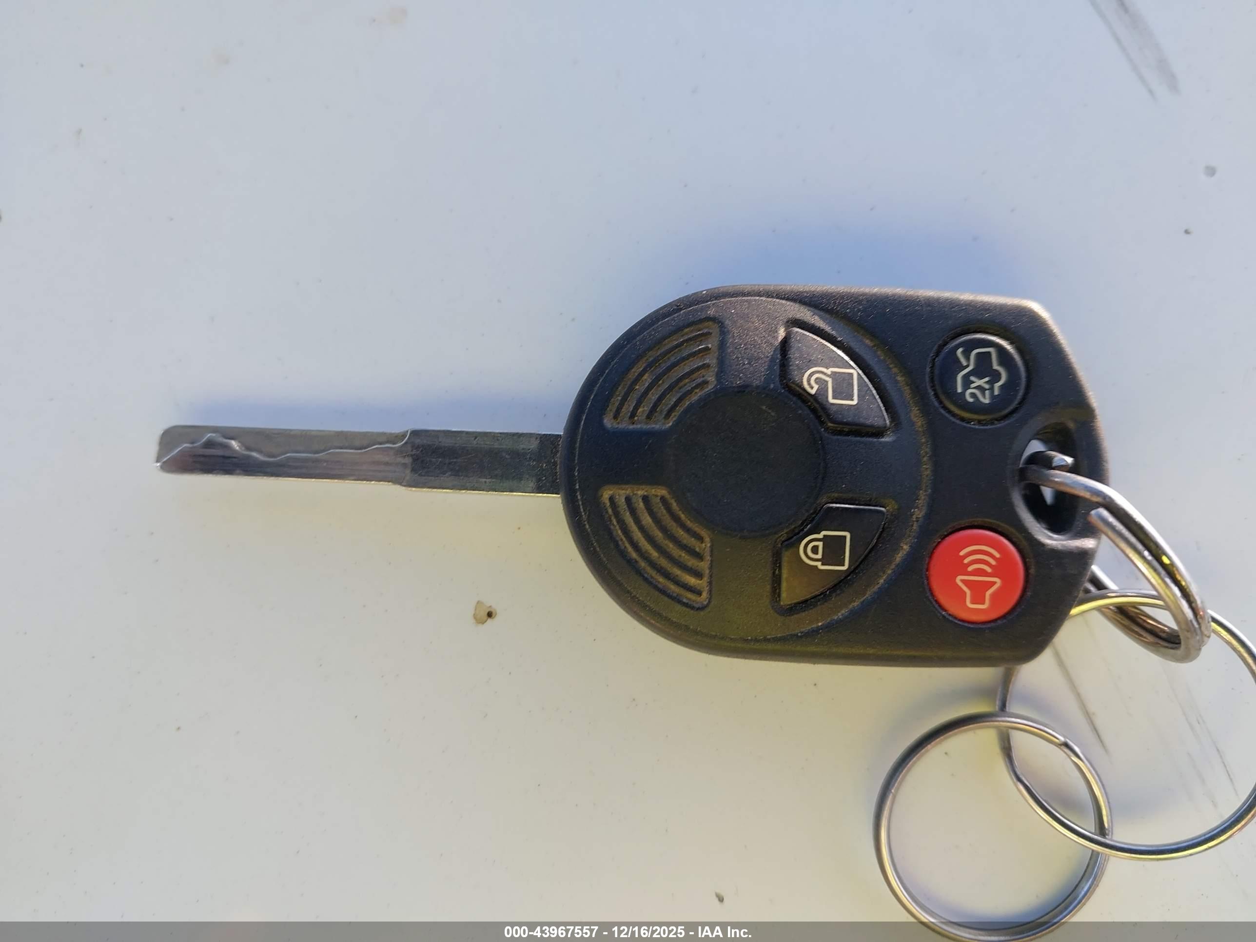 FORD FOCUS image 11