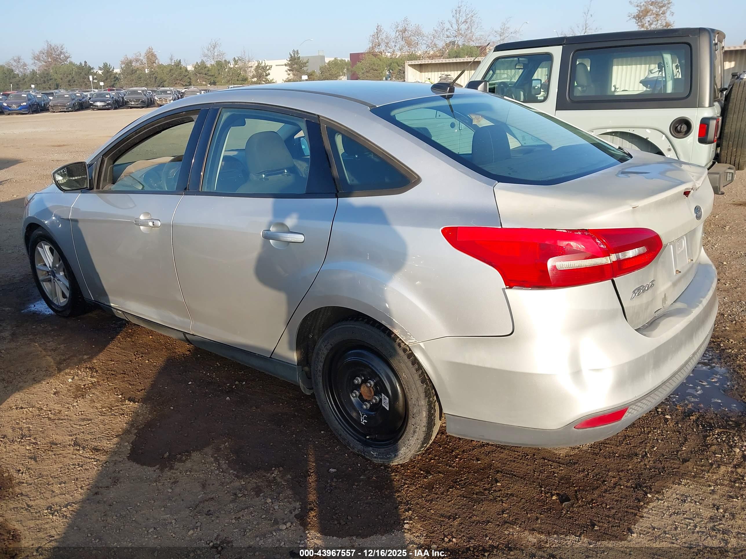 FORD FOCUS image 3