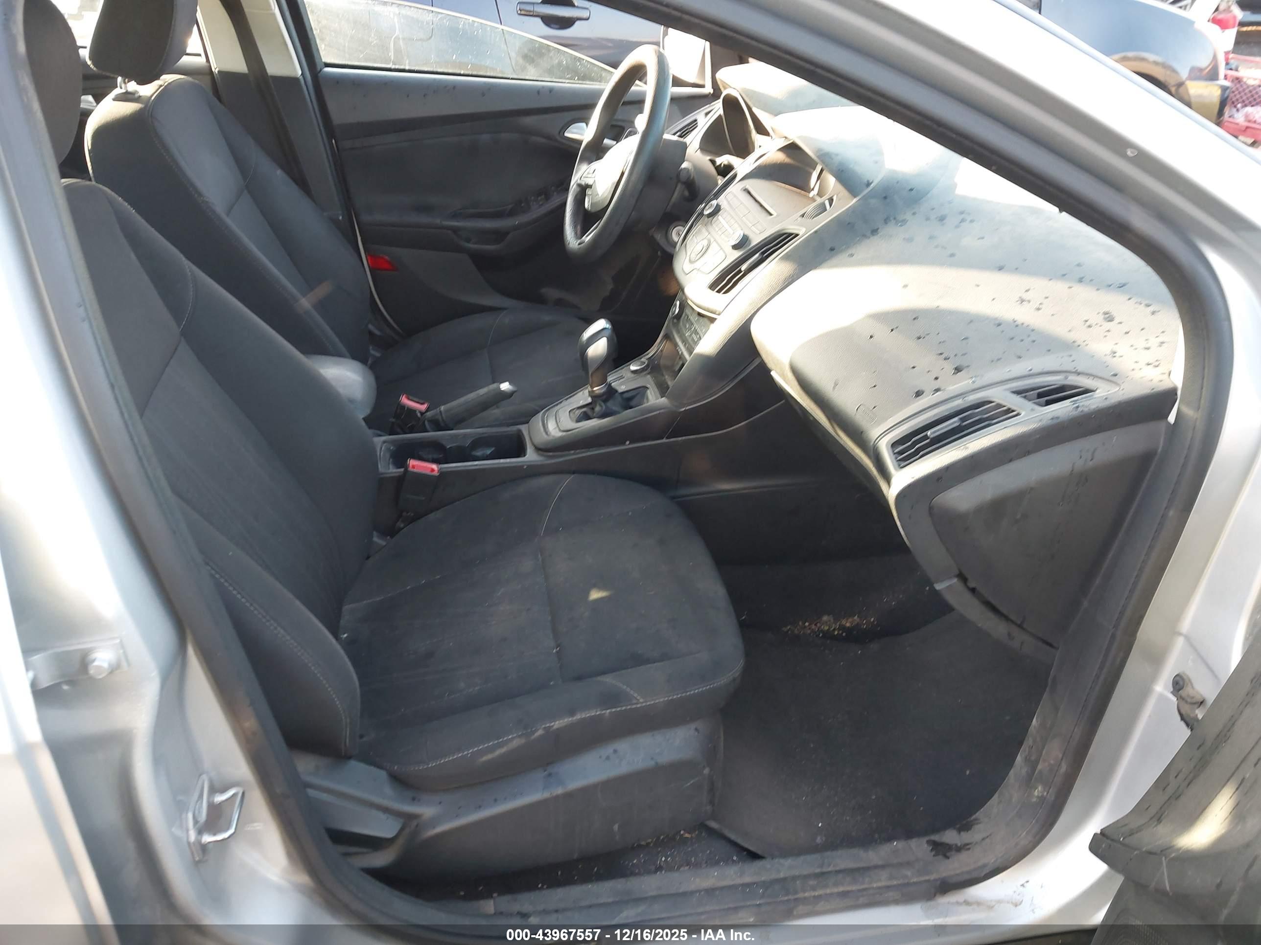 FORD FOCUS image 5