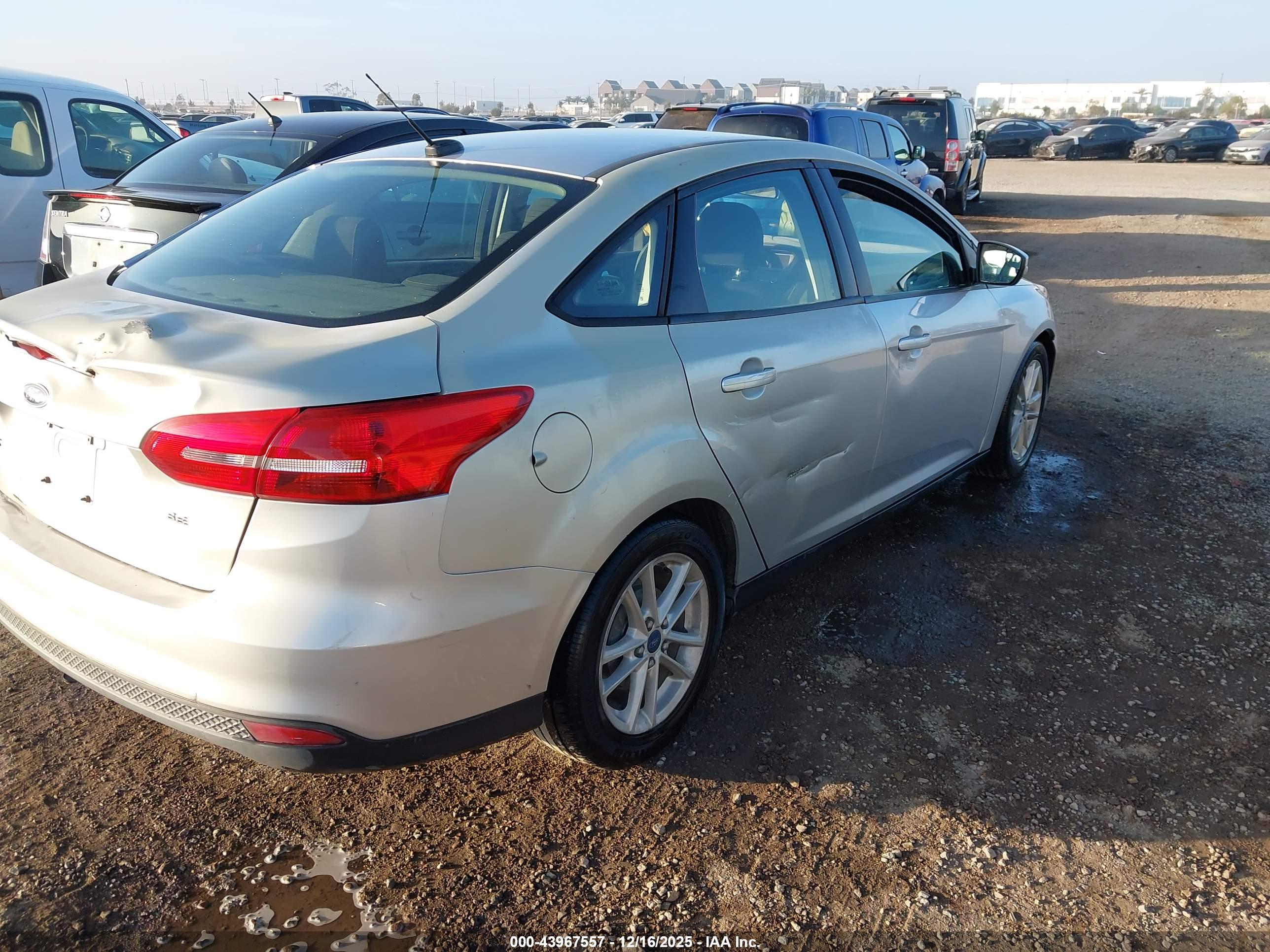 FORD FOCUS image 6