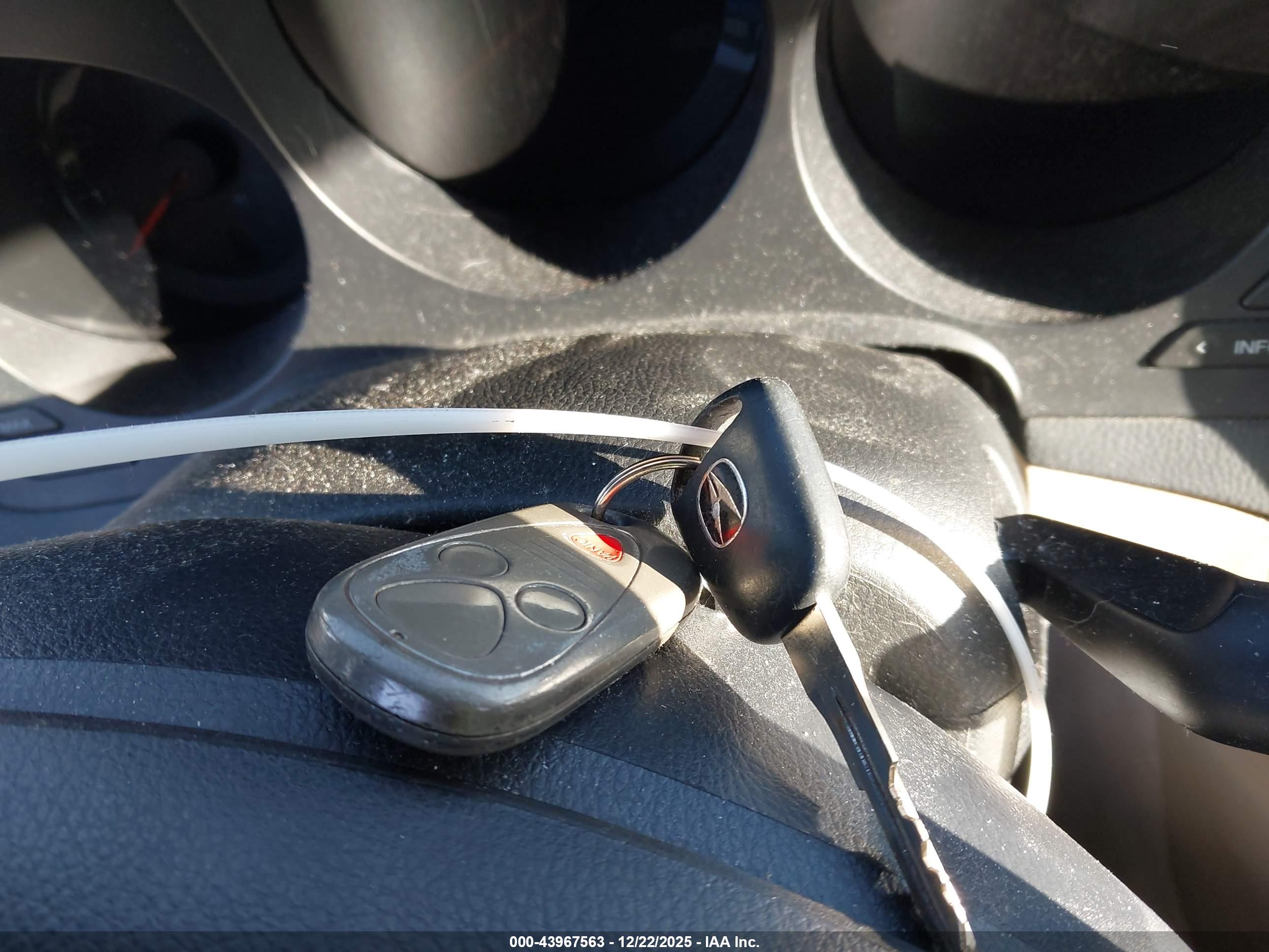 ACURA TL image 11