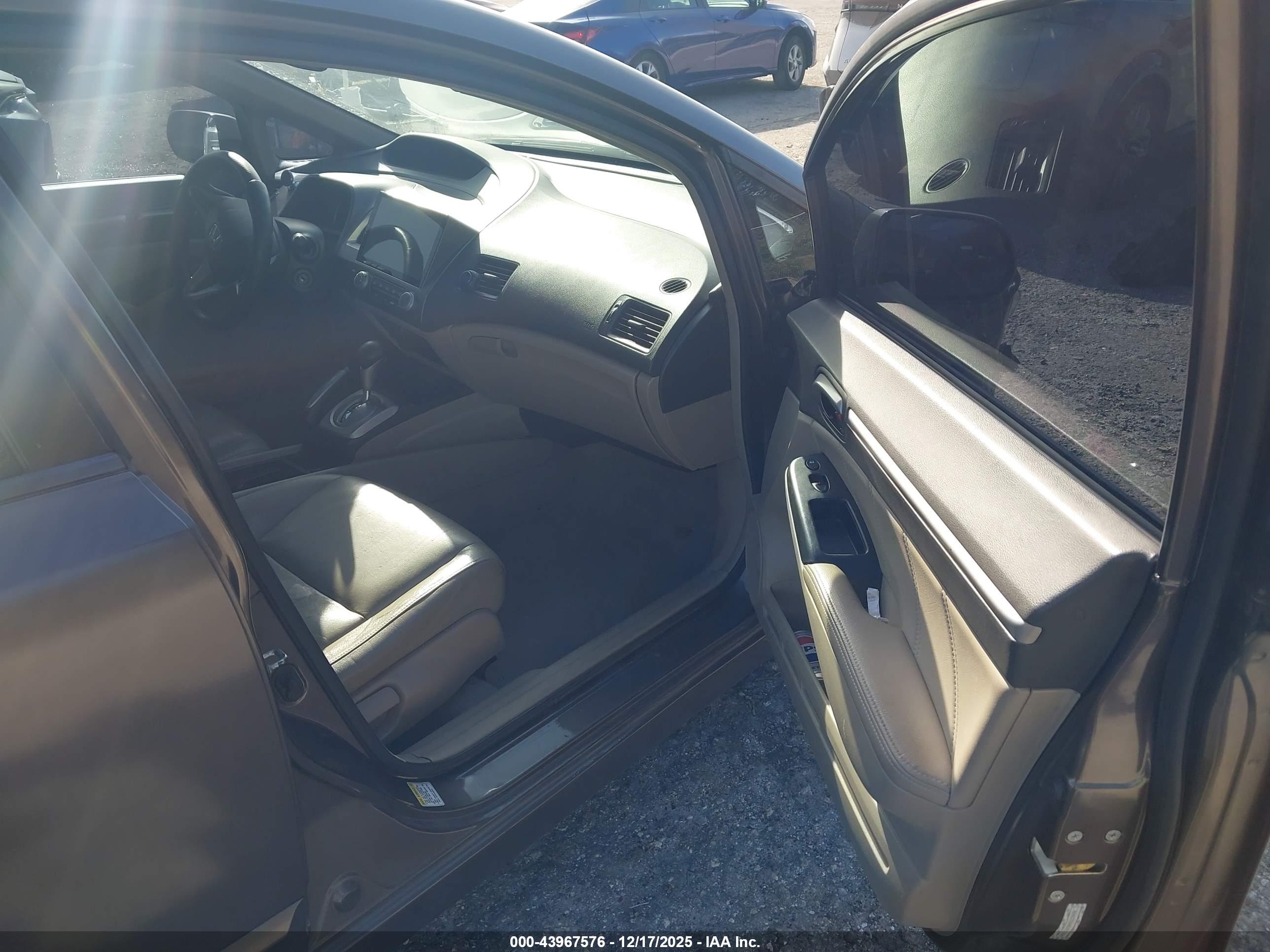 HONDA CIVIC image 5