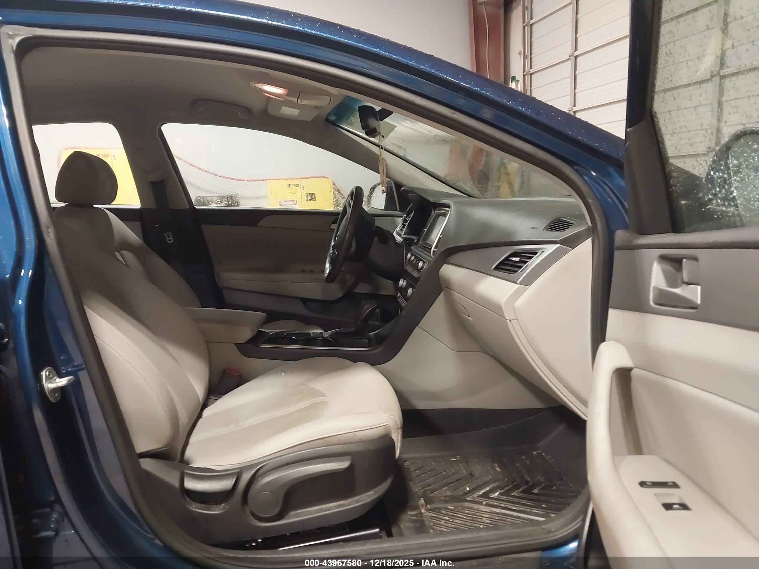 HYUNDAI SONATA image 5