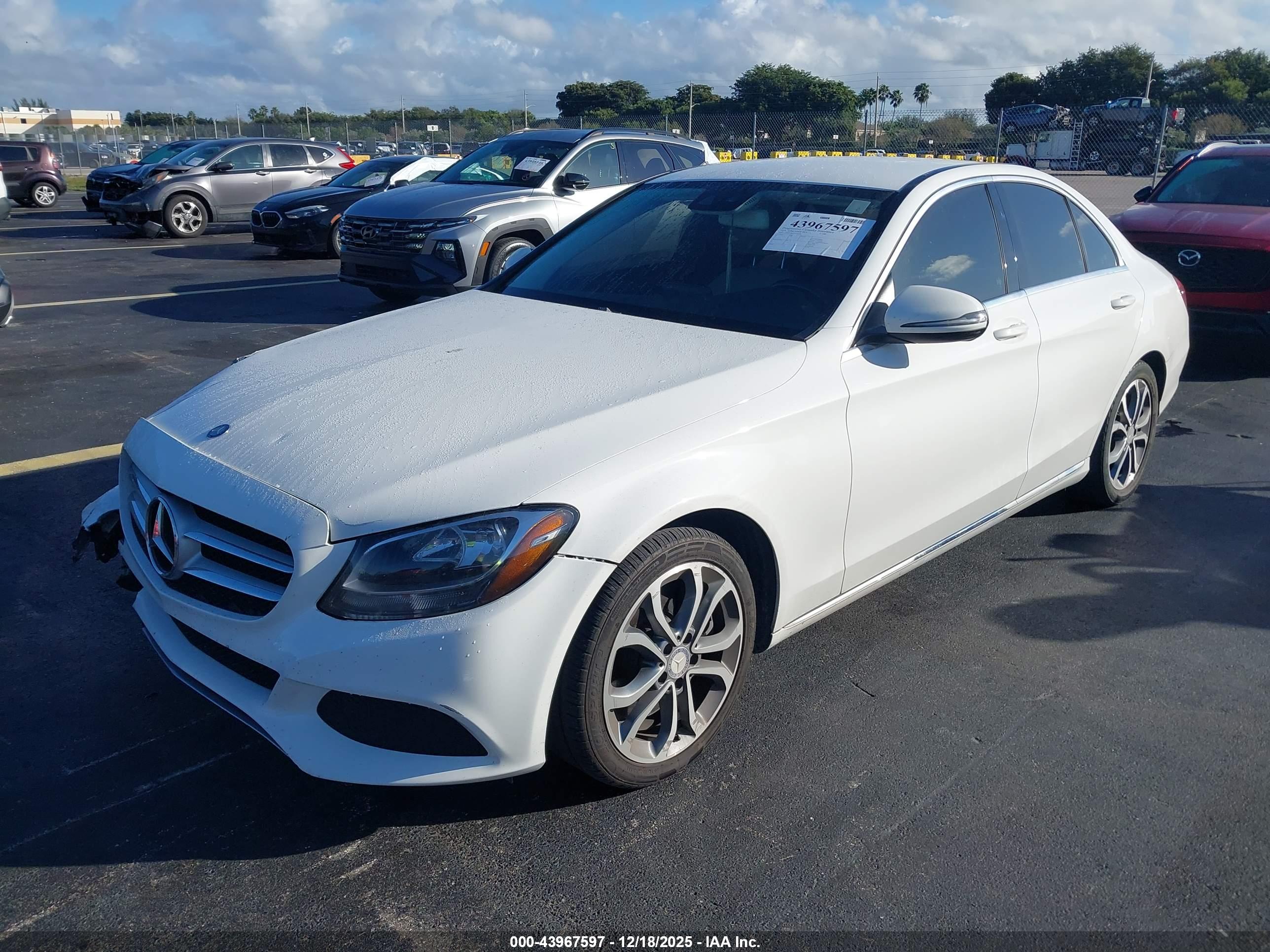 MERCEDES-BENZ C image 2