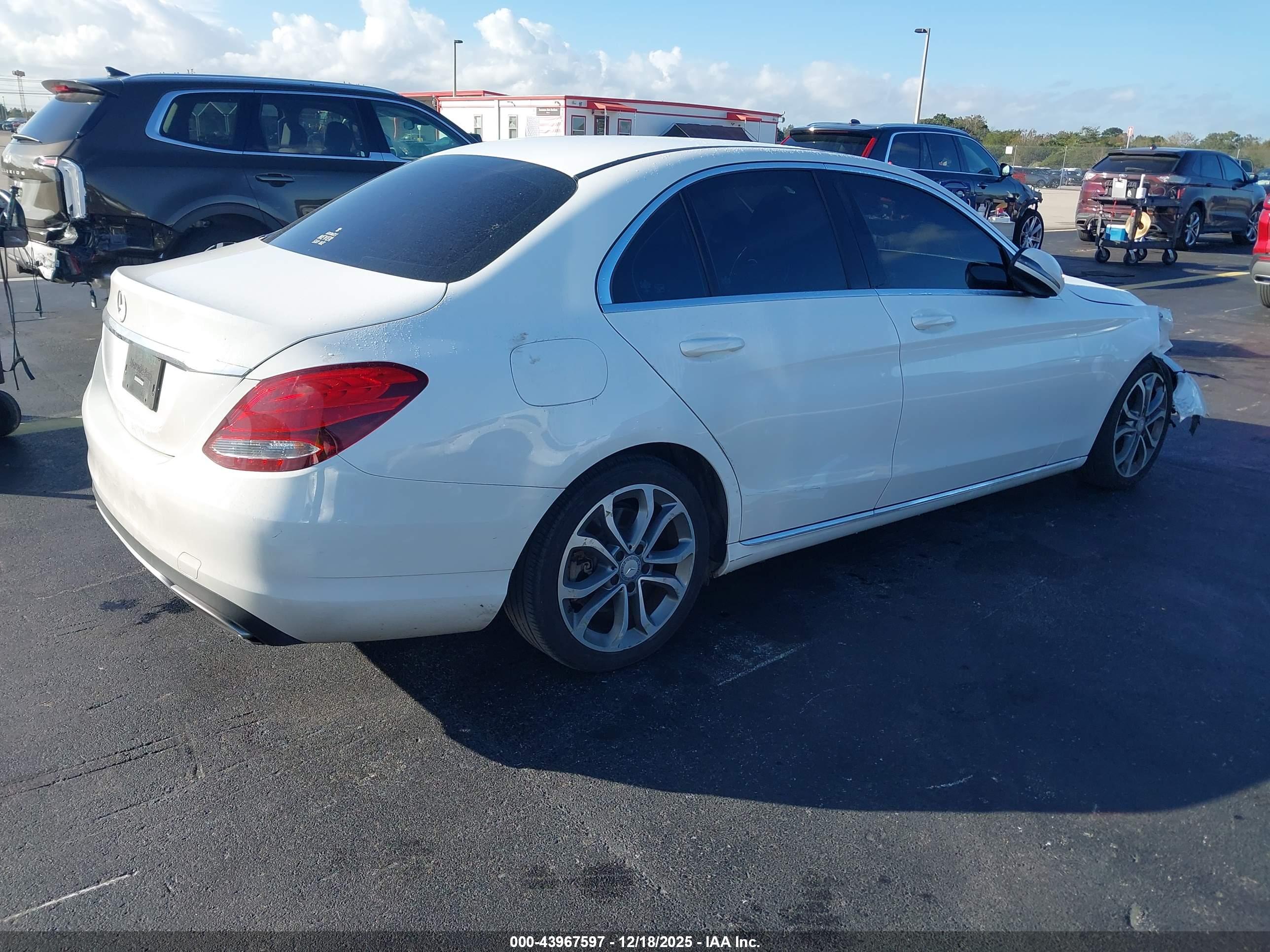 MERCEDES-BENZ C image 4