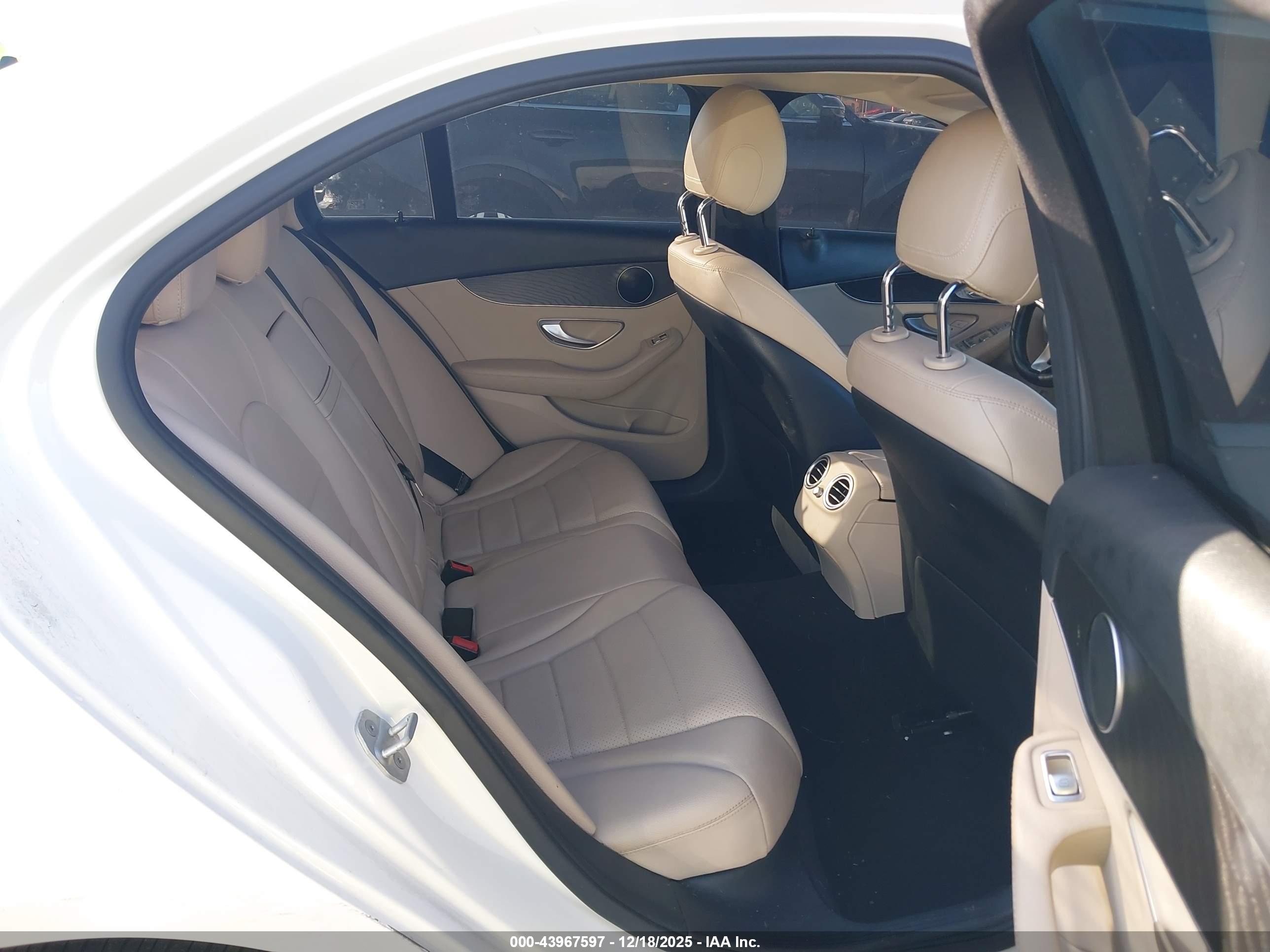 MERCEDES-BENZ C image 8