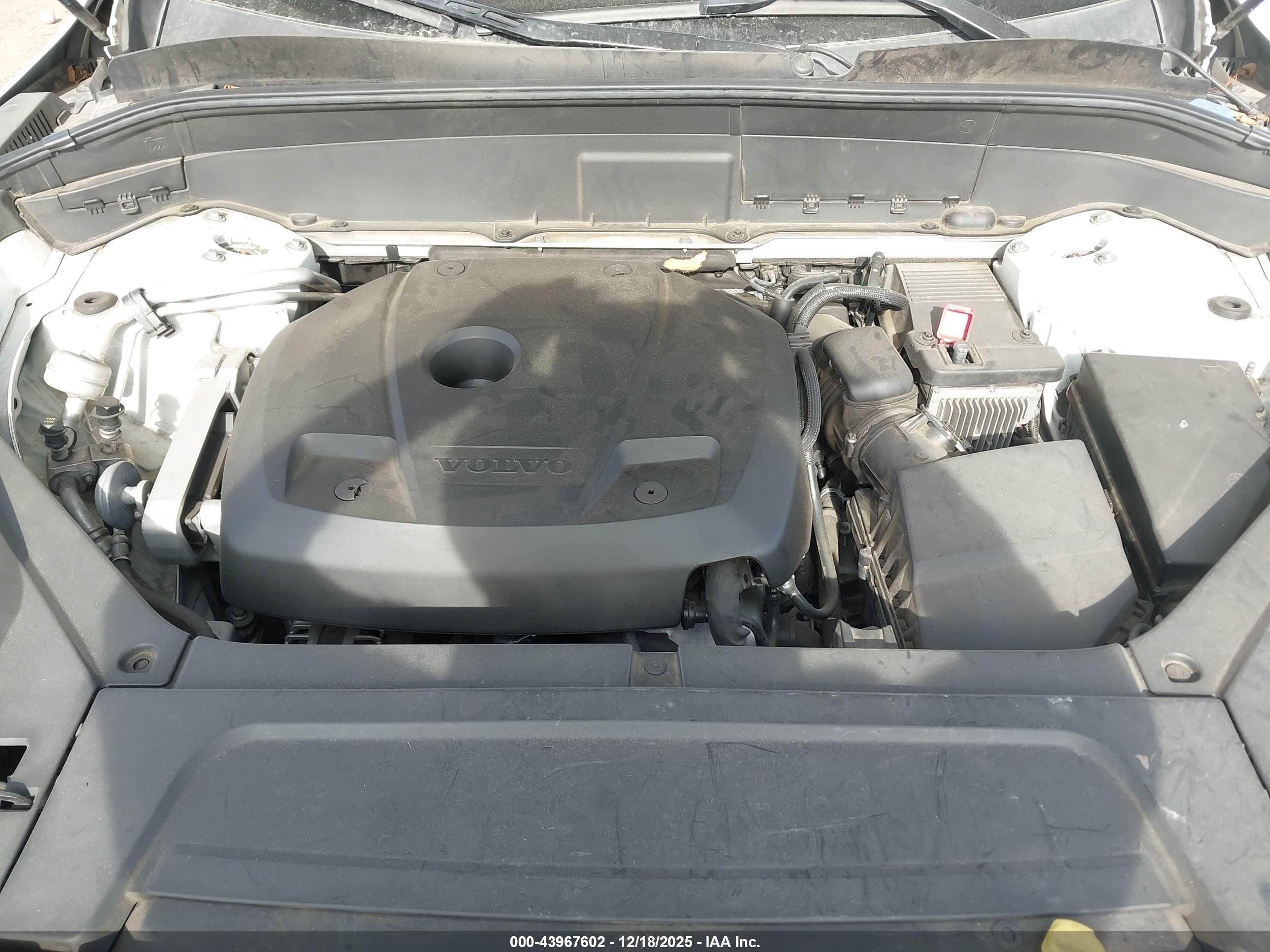 VOLVO XC90 image 10