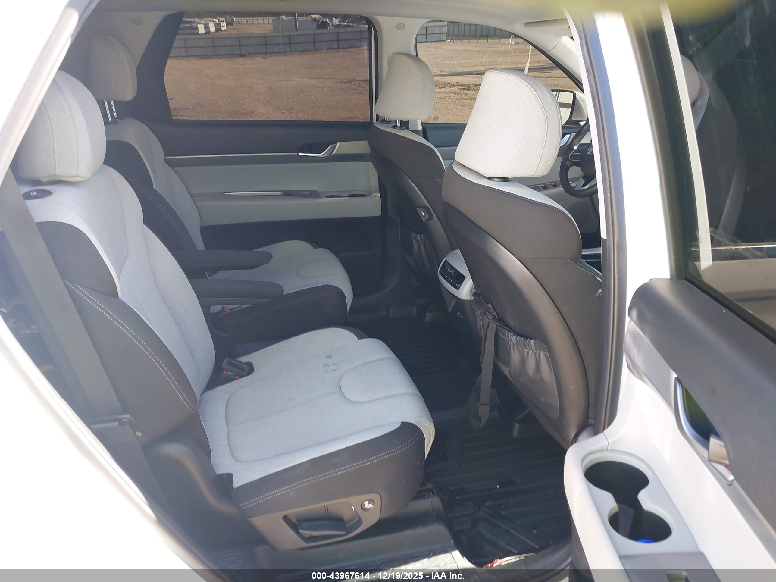 HYUNDAI PALISADE image 8