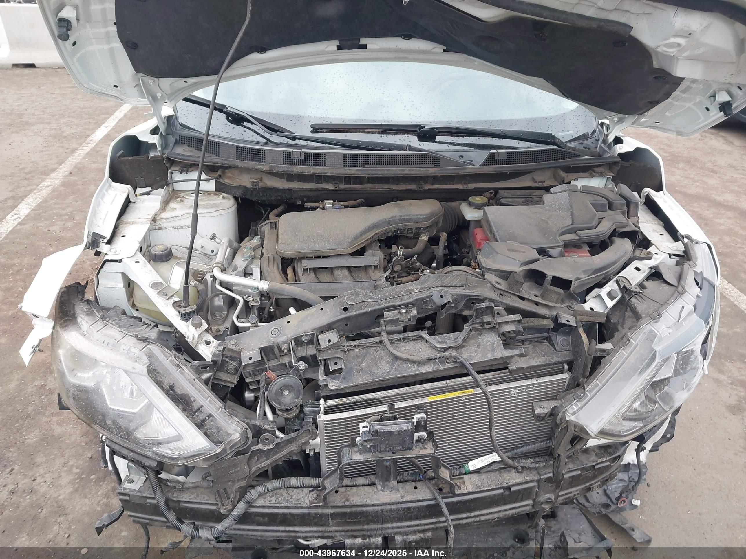 NISSAN ROGUE image 10